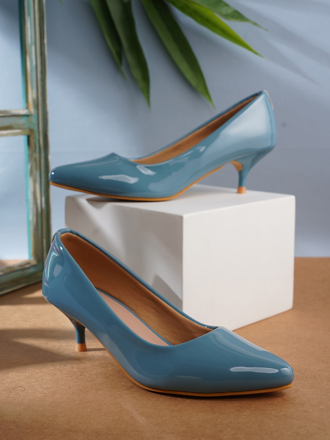 ELLE Women Solid Kitten Pumps, Blue