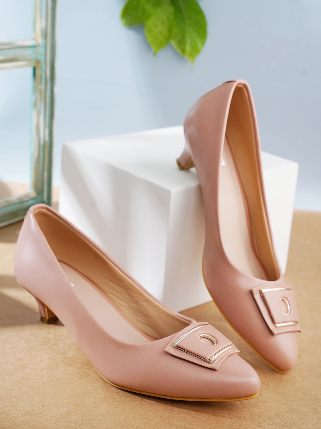 

ELLE Women Solid Kitten Pumps, Peach