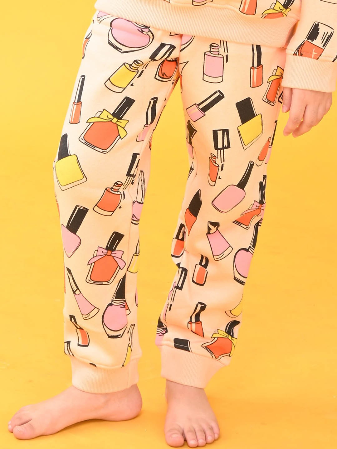 

Anthrilo Girls Printed Relaxed-Fit Joggers, Peach