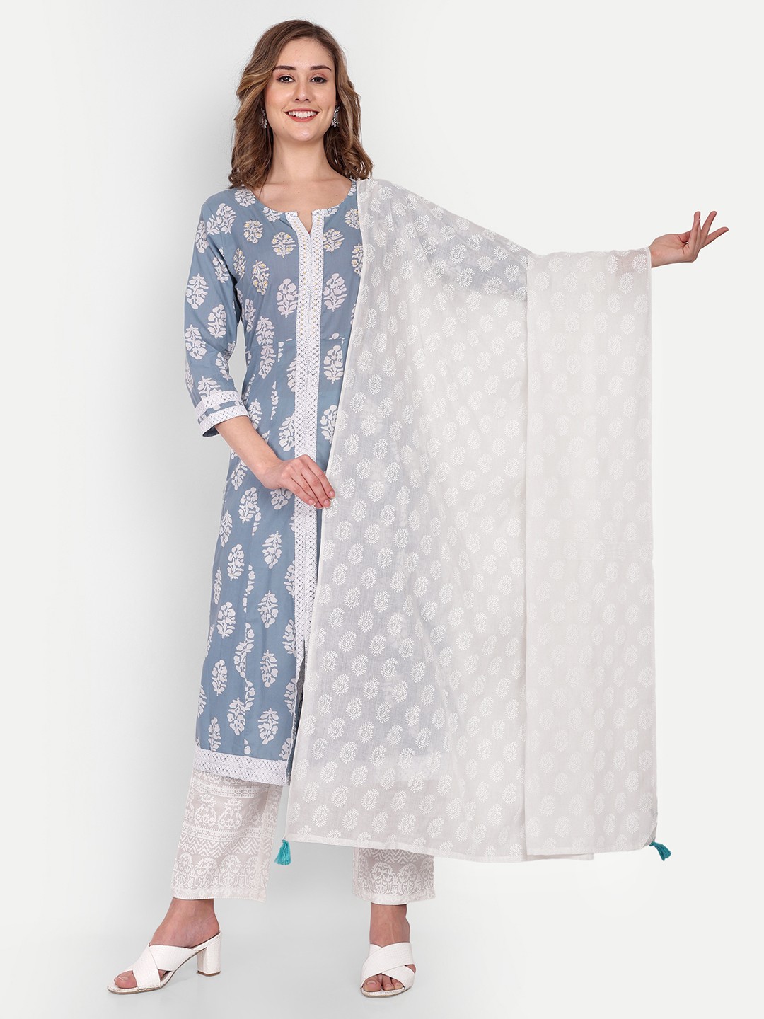 

NH KAPDEWALA Floral Printed Pure Cotton Kurta with Trousers & With Dupatta, Blue