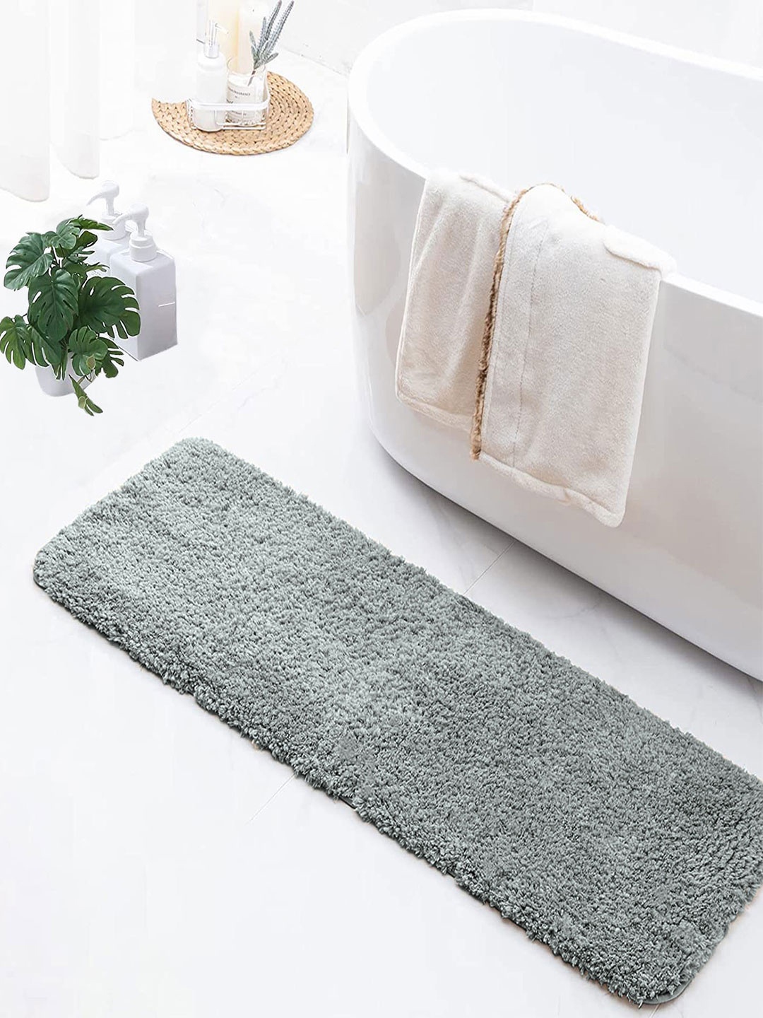 

LUXEHOME INTERNATIONAL Vegas Silver Textured 2800 GSM Microfibre Bath Runner