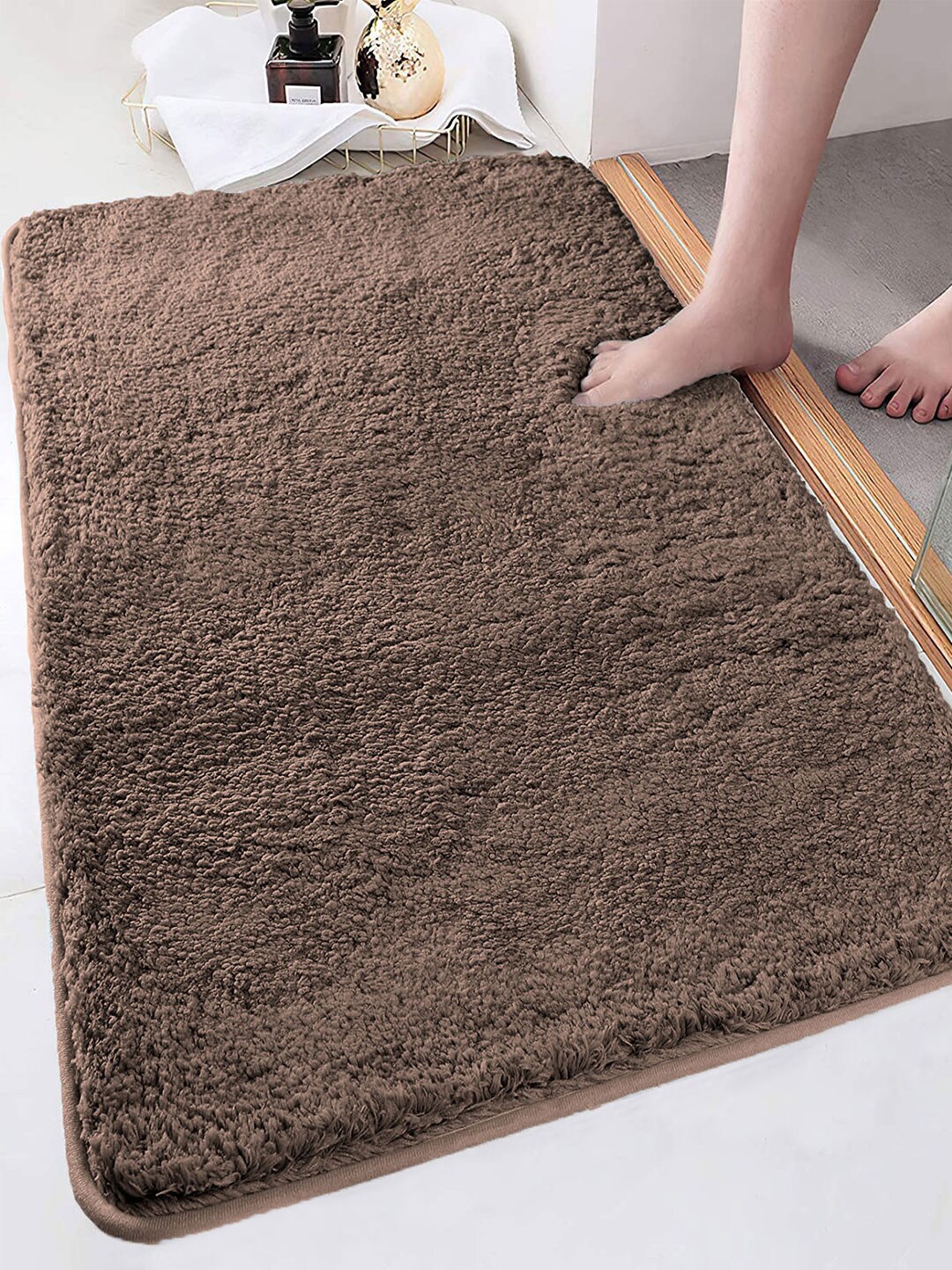 

LUXEHOME INTERNATIONAL Vegas Brown 2800 GSM Ultra Soft Microfiber Anti-Skid Bath Rug