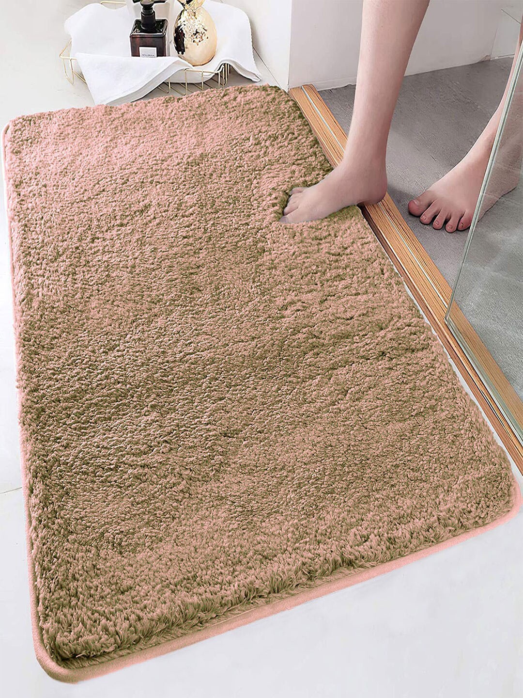 

LUXEHOME INTERNATIONAL Vegas Beige 2800 GSM Ultra Soft Microfibre Anti-Skid Bath Rug