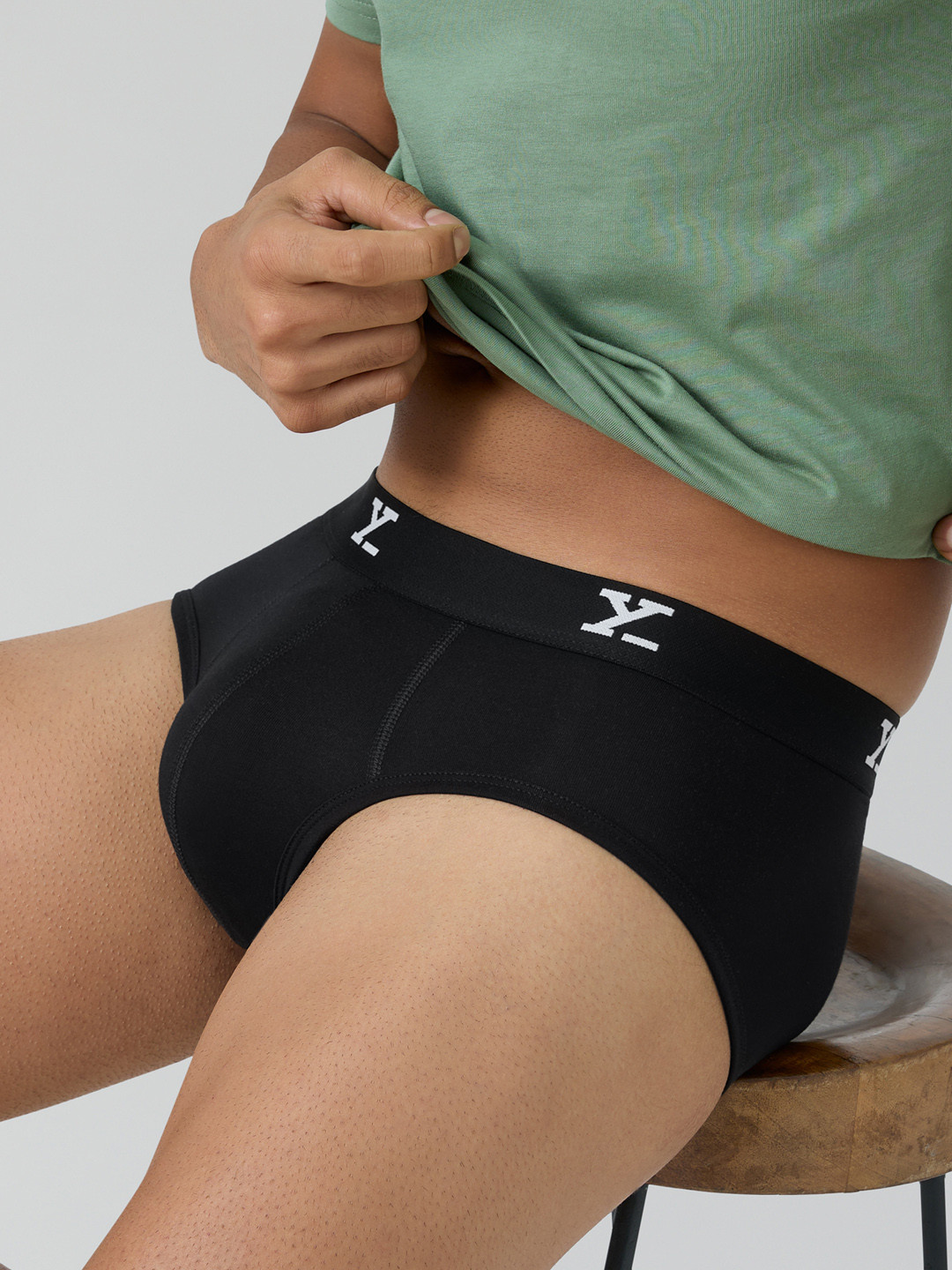 

XYXX Men Solid ACE IntelliSoft Modal XYBRF01, Black