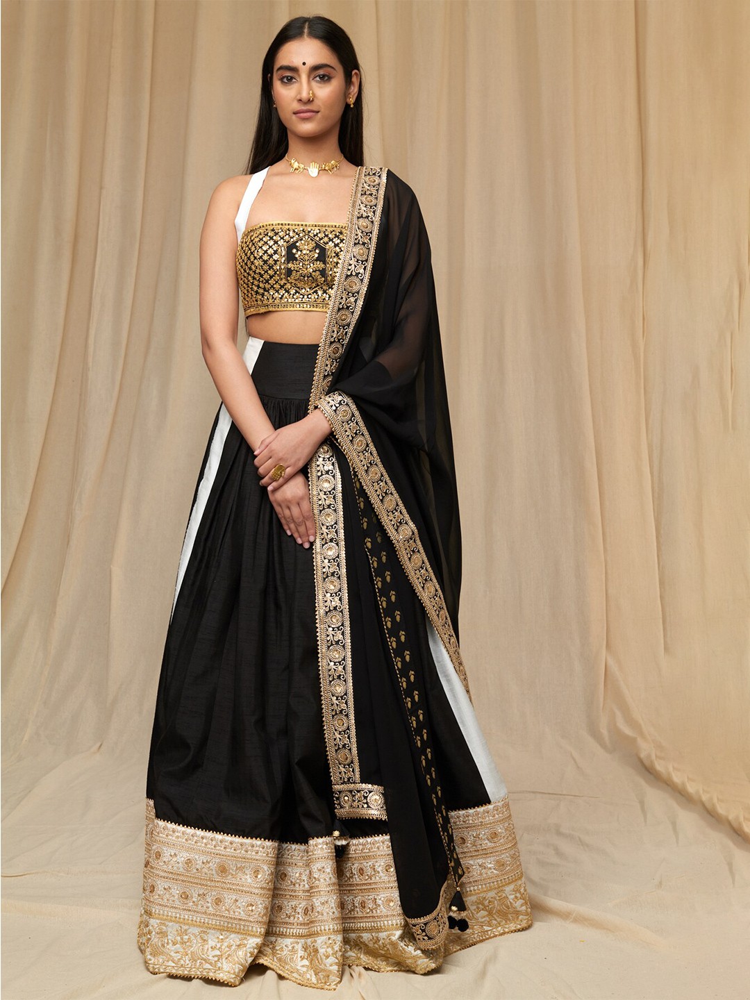

Masaba Embroidered Ready to Wear Lehenga & Blouse With Dupatta Set, Black