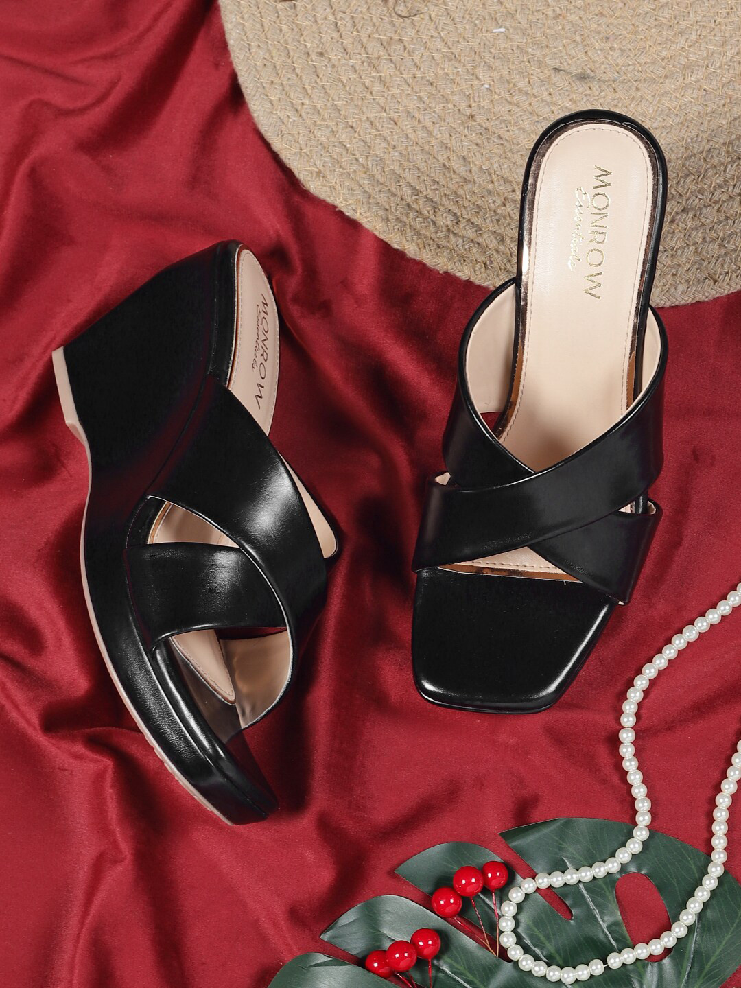 

Monrow PU Wedge Sandals, Black