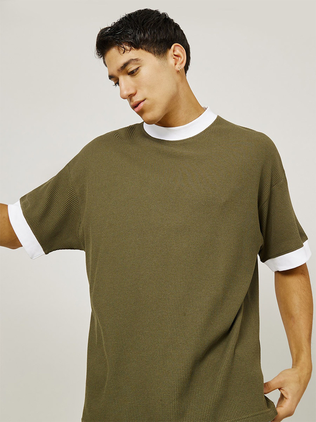 

Styli Waffle Knit Drop-Shoulder Sleeves Oversized T-shirt, Olive