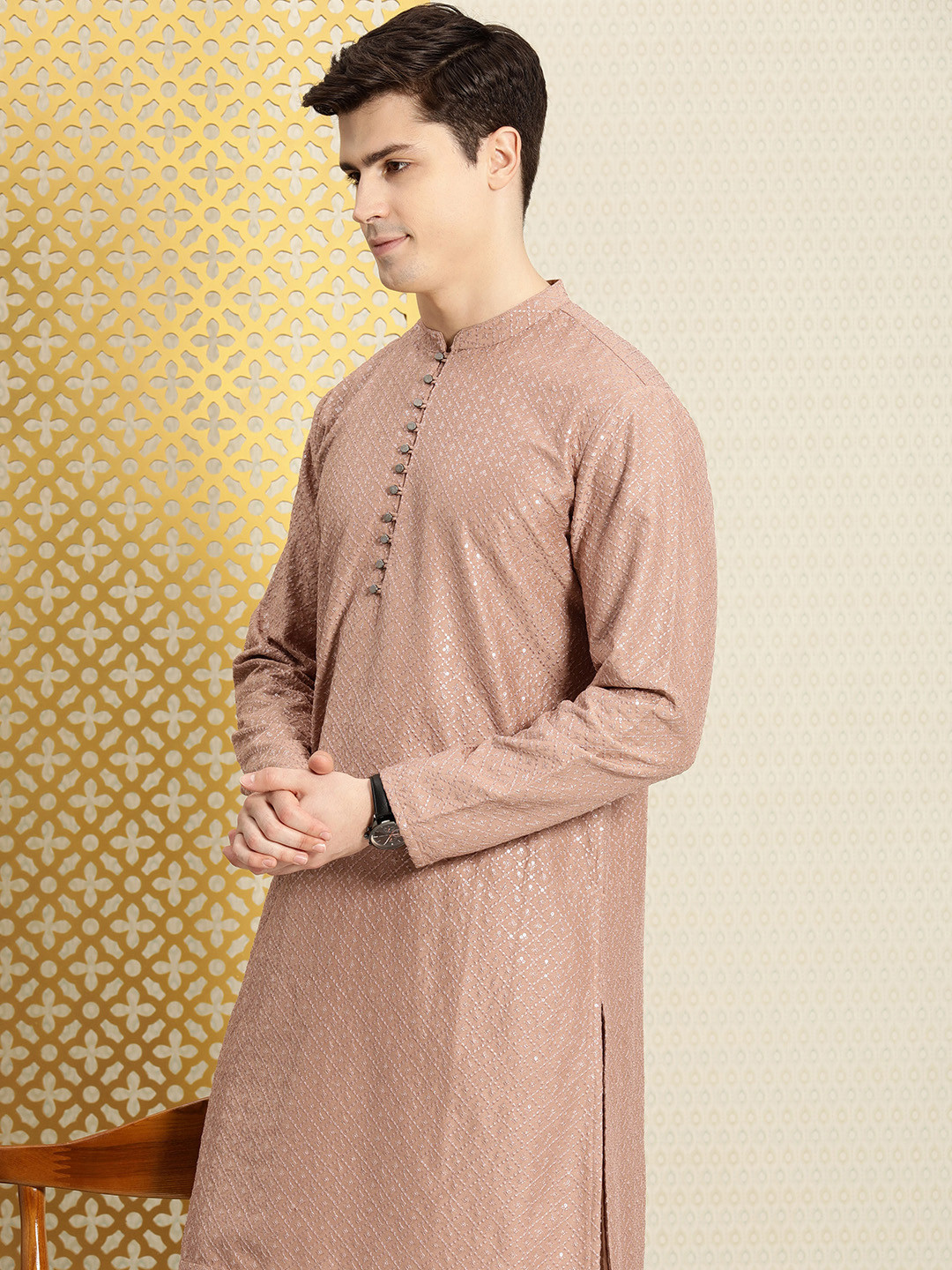 

House of Pataudi Men Jashn Ethnic Motifs Embroidered Sequinned Kurta with Pyjamas, Mauve
