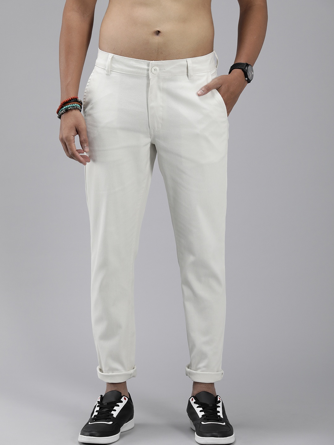 

The Roadster Lifestyle Co. Men Solid Low-Rise Trousers, Off white