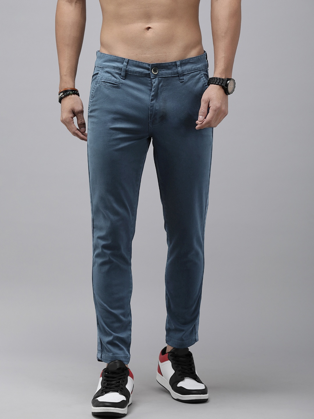 

The Roadster Lifestyle Co. Men Slim Fit Low-Rise Trousers, Blue