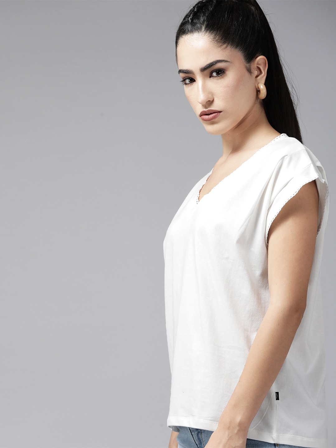 

The Roadster Lifestyle Co. Solid Relaxed Fit V-Neck Pure Cotton Extended Sleeves T-shirt, White