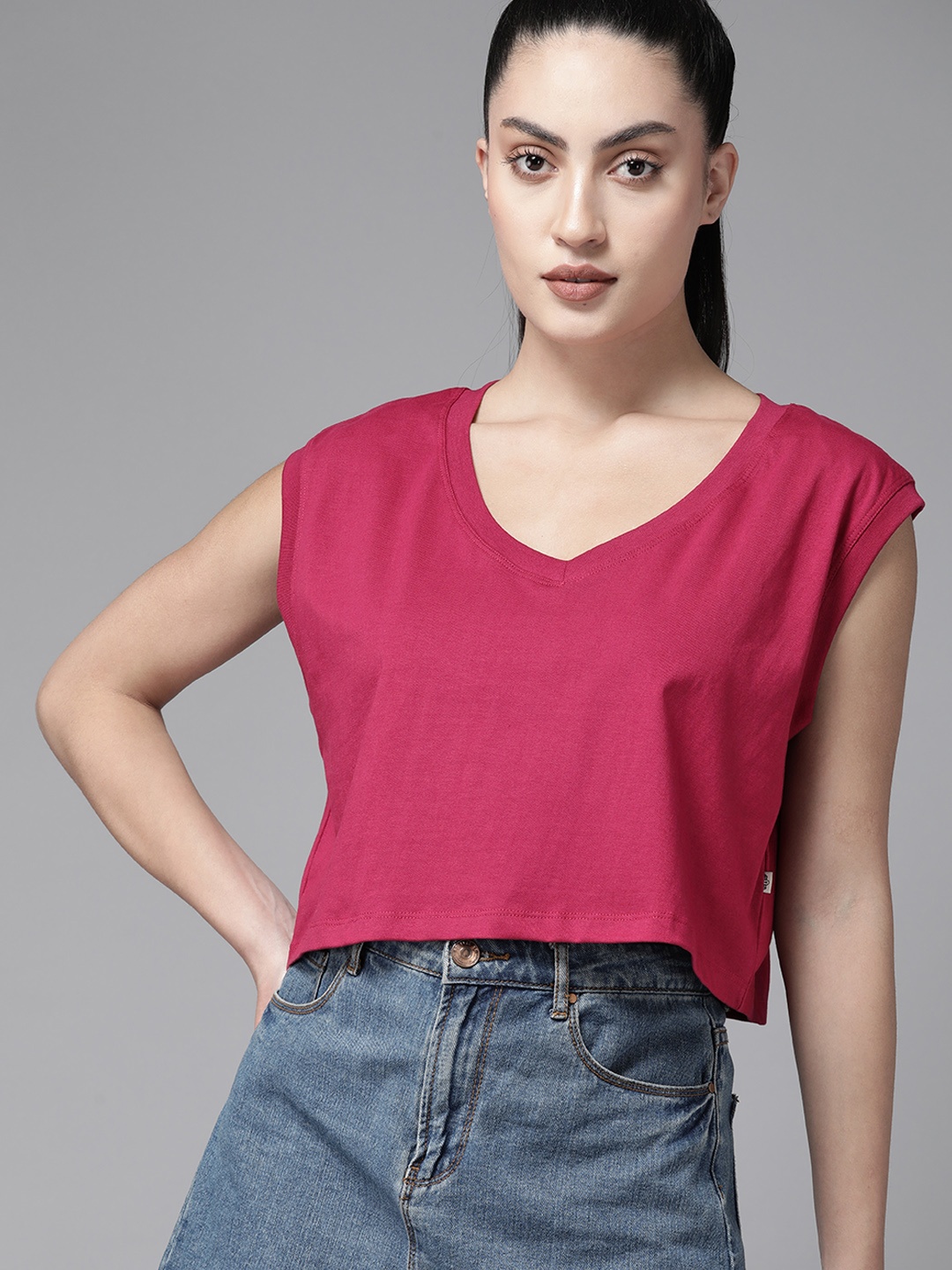 

The Roadster Lifestyle Co. V-Neck Extended Sleeves Pure Cotton Crop T-shirt, Magenta