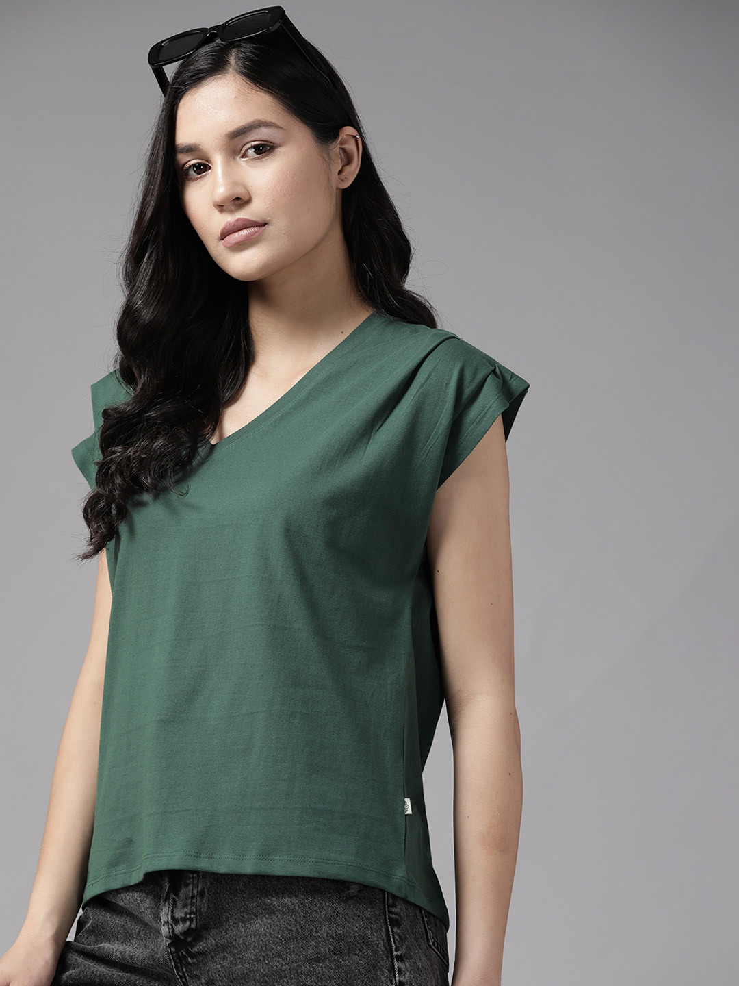 

The Roadster Lifestyle Co. V-Neck Extended Sleeves Relaxed Fit Cotton T-shirt, Green