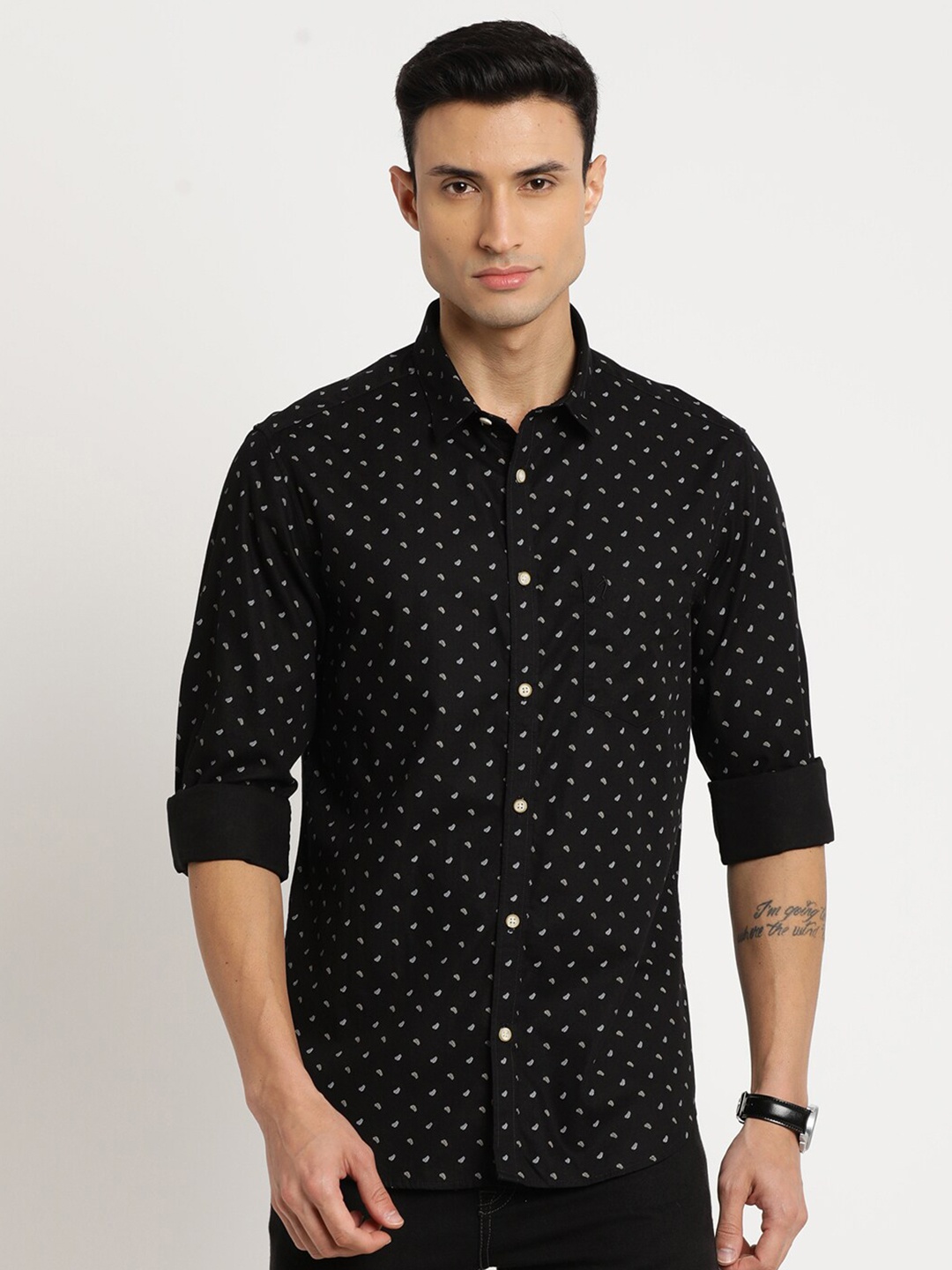 

Indian Terrain Men Pure Cotton Slim Fit Micro Ditsy Printed Casual Shirt, Black