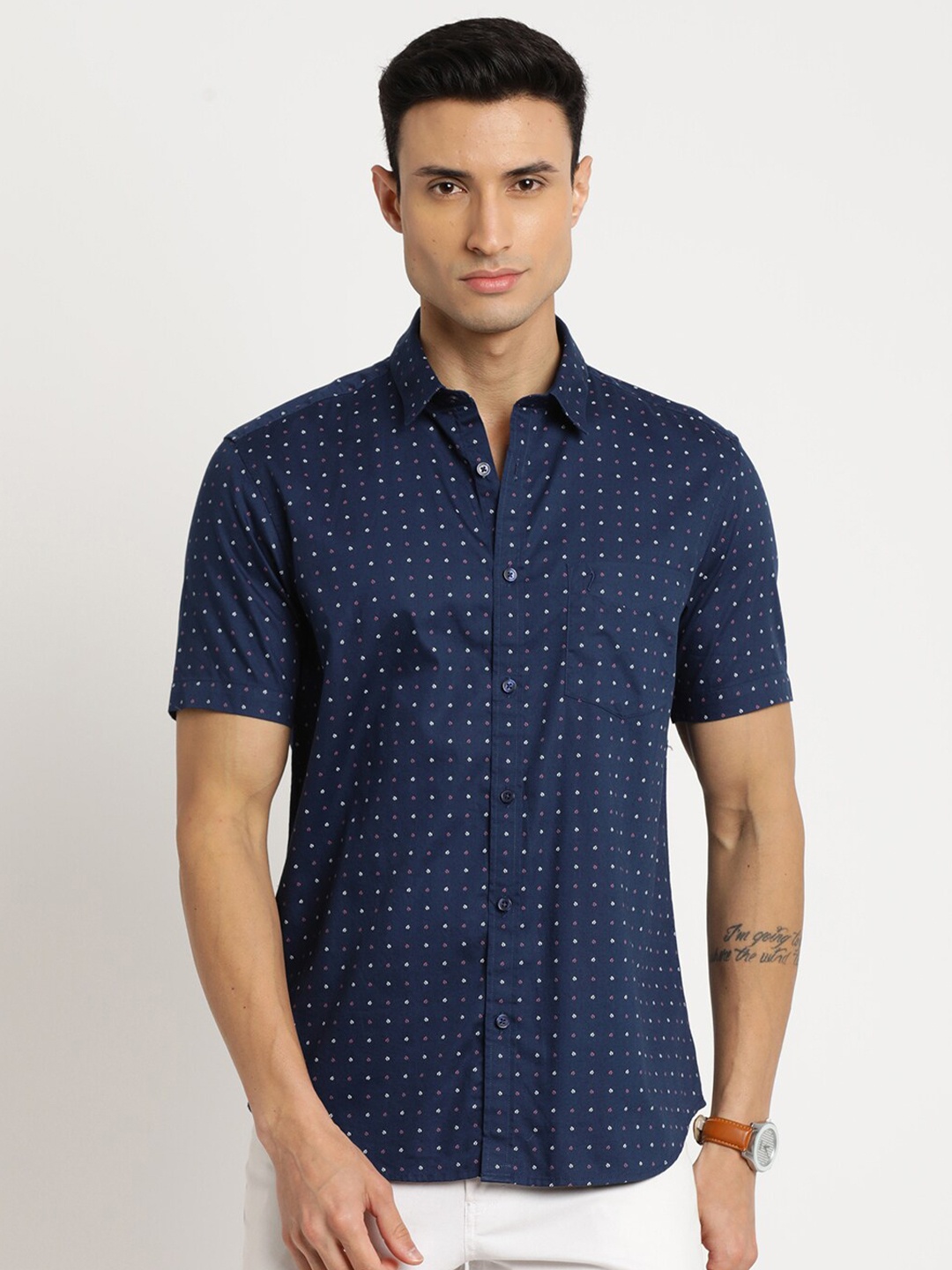 

Indian Terrain Men Chiseled Slim Fit Printed Cotton Casual Shirt, Navy blue