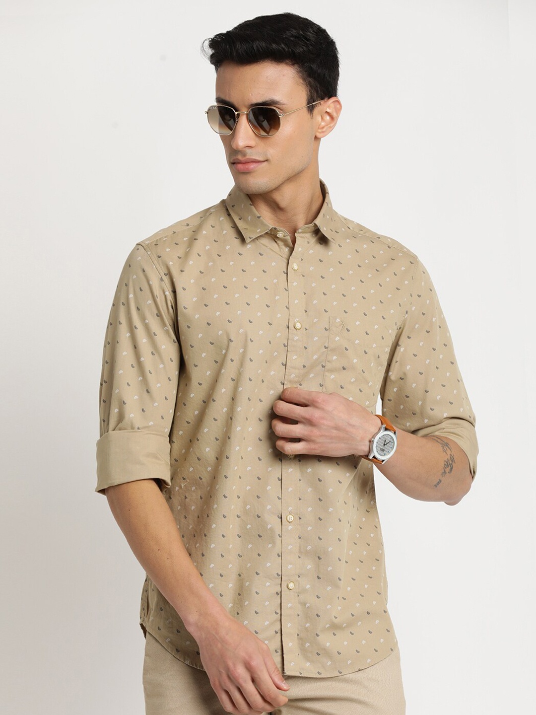 

Indian Terrain Men Chiseled Slim Fit Printed Pure Cotton Casual Shirt, Brown