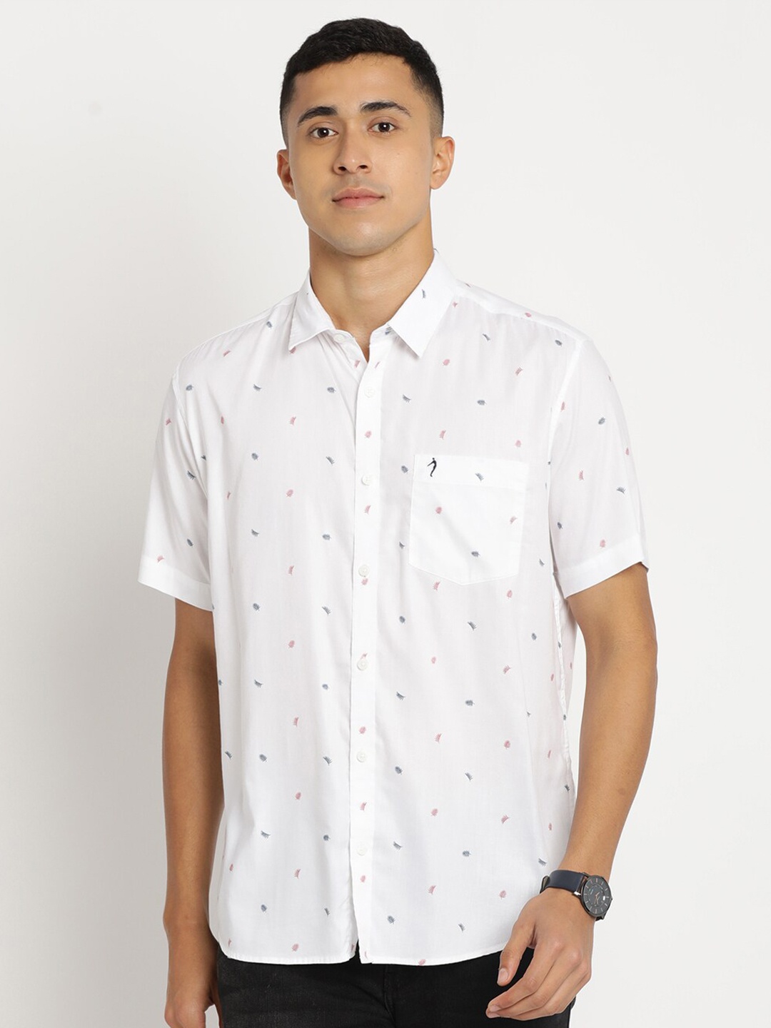 

Indian Terrain Men Chiseled Slim Fit Printed Casual Cotton Shirt, White