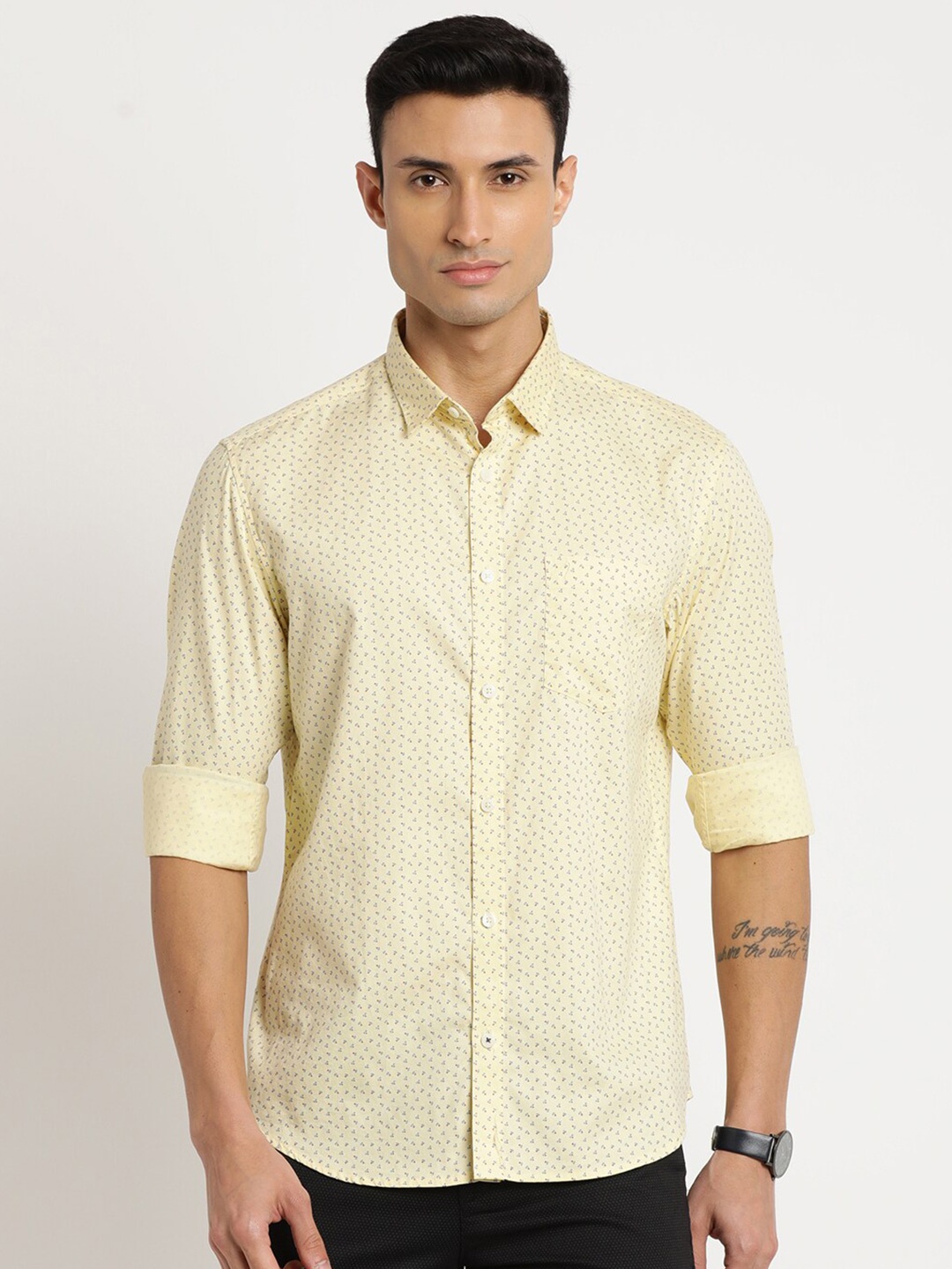 

Indian Terrain Men Chiseled Slim Fit Printed Pure Cotton Casual Shirt, Yellow