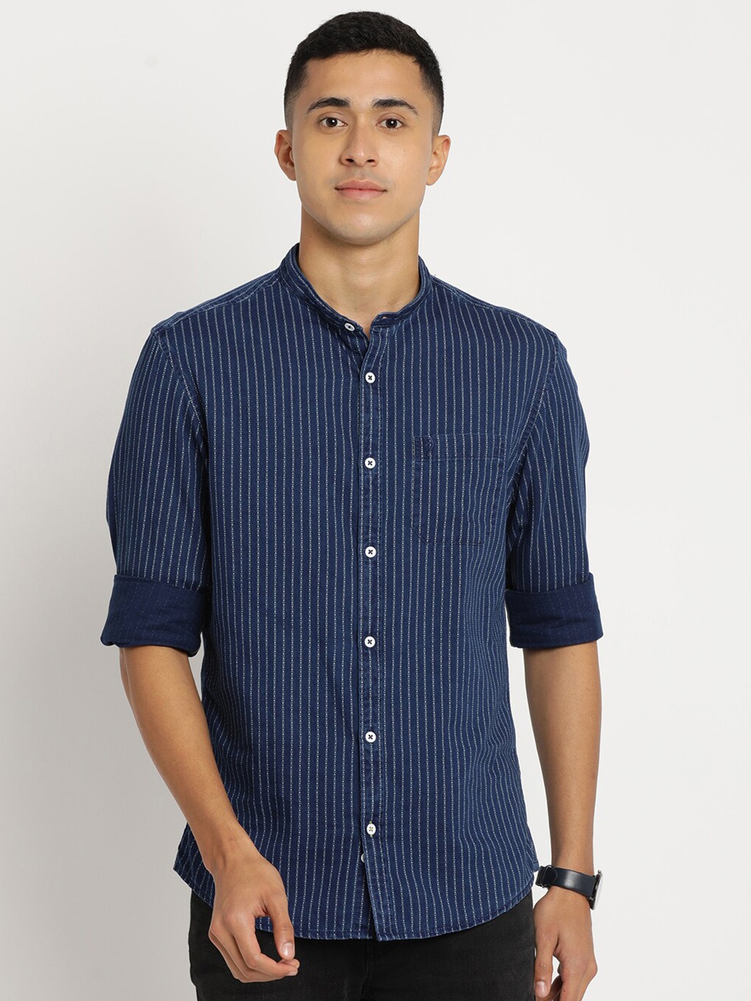 

Indian Terrain Men Chiseled Slim Fit Striped Pure Cotton Casual Shirt, Blue