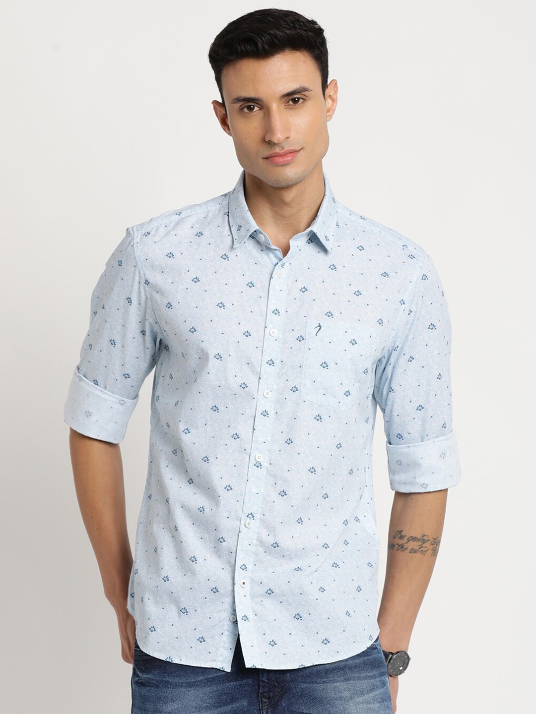 

Indian Terrain Men Chiseled Slim Fit Floral Printed Cotton Casual Shirt, Blue