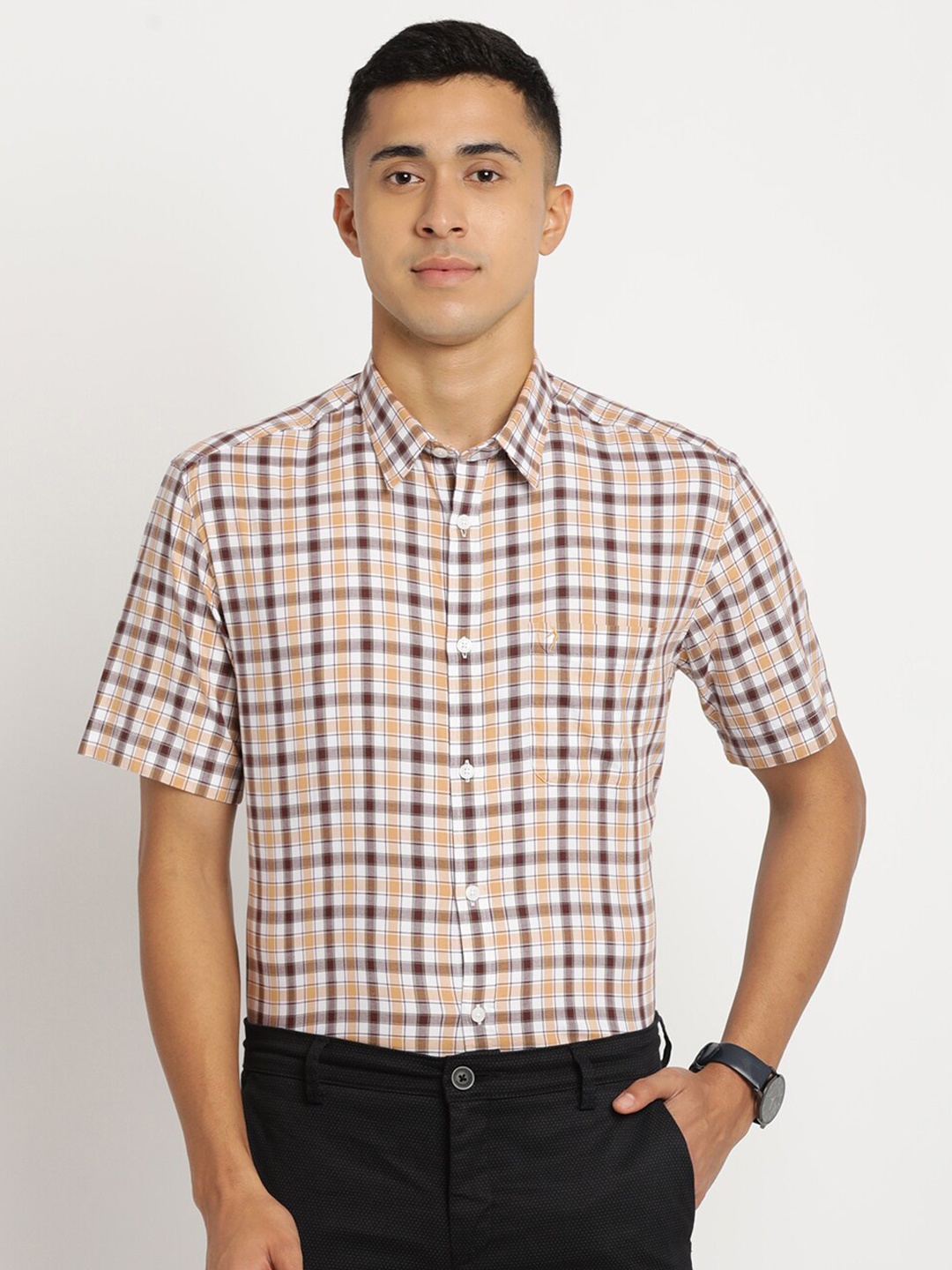 

Indian Terrain Men Tartan Checks Chiseled Pure Cotton Slim Fit Casual Shirt, Brown
