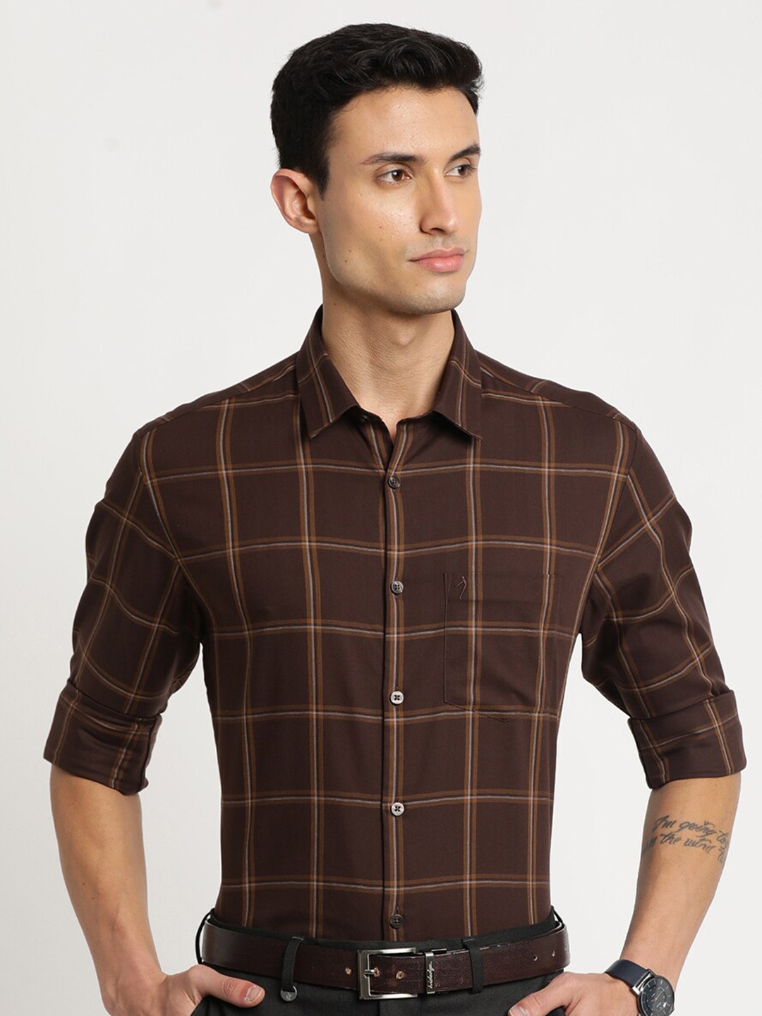 

Indian Terrain Men Chiseled Slim Fit Windowpane Checks Checked Pure Cotton Casual Shirt, Brown