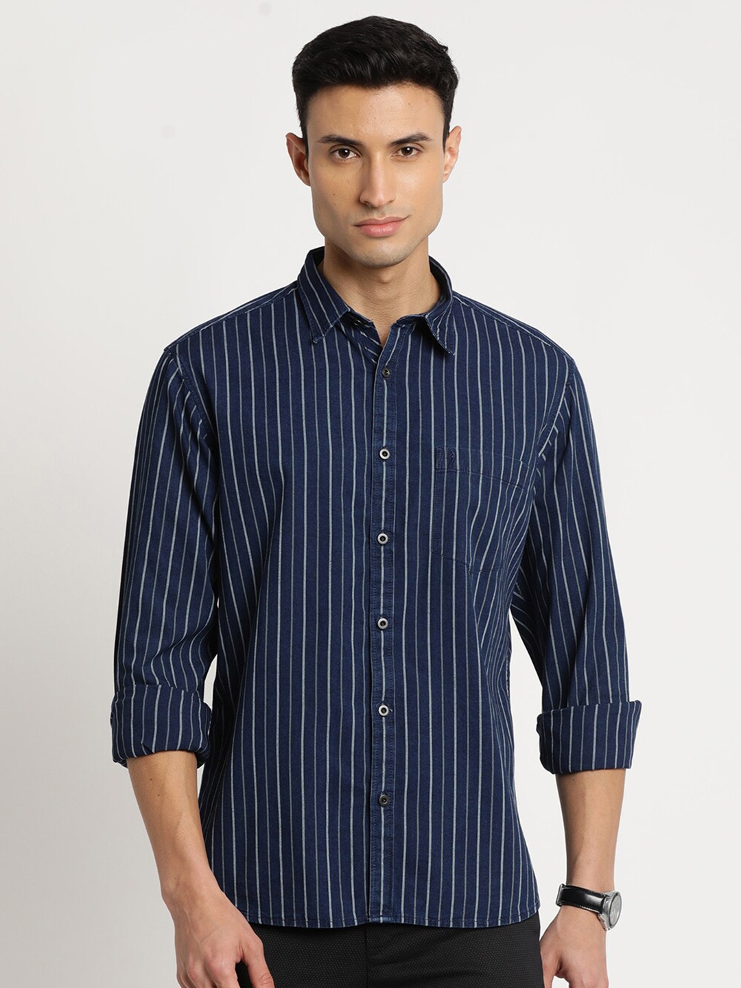 

Indian Terrain Men Chiseled Slim Fit Striped Pure Cotton Casual Shirt, Blue