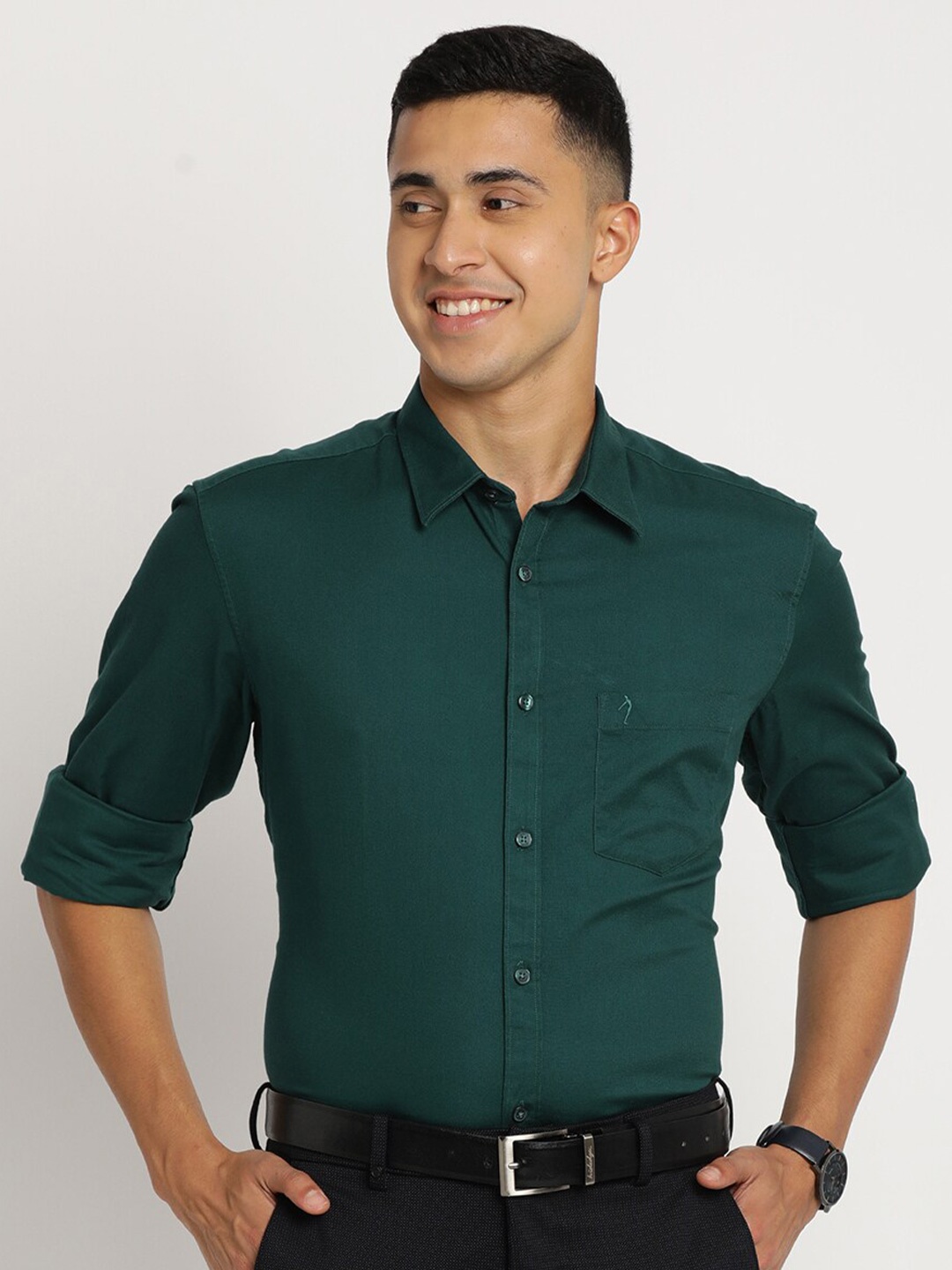 

Indian Terrain Men Chiseled Slim Fit Cotton Formal Shirt, Green