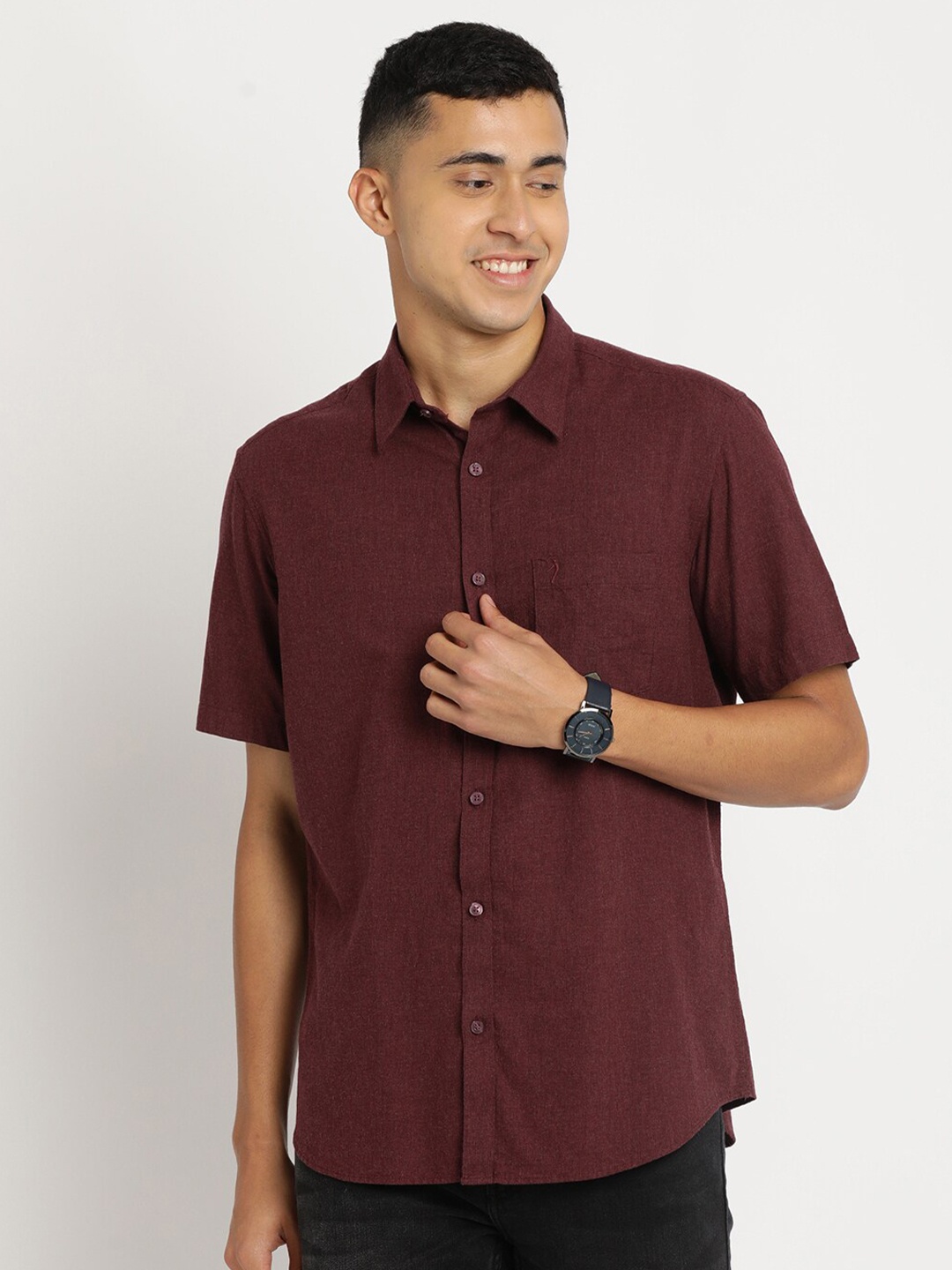 

Indian Terrain Men Cotton Chiseled Slim Fit Casual Shirt, Brown