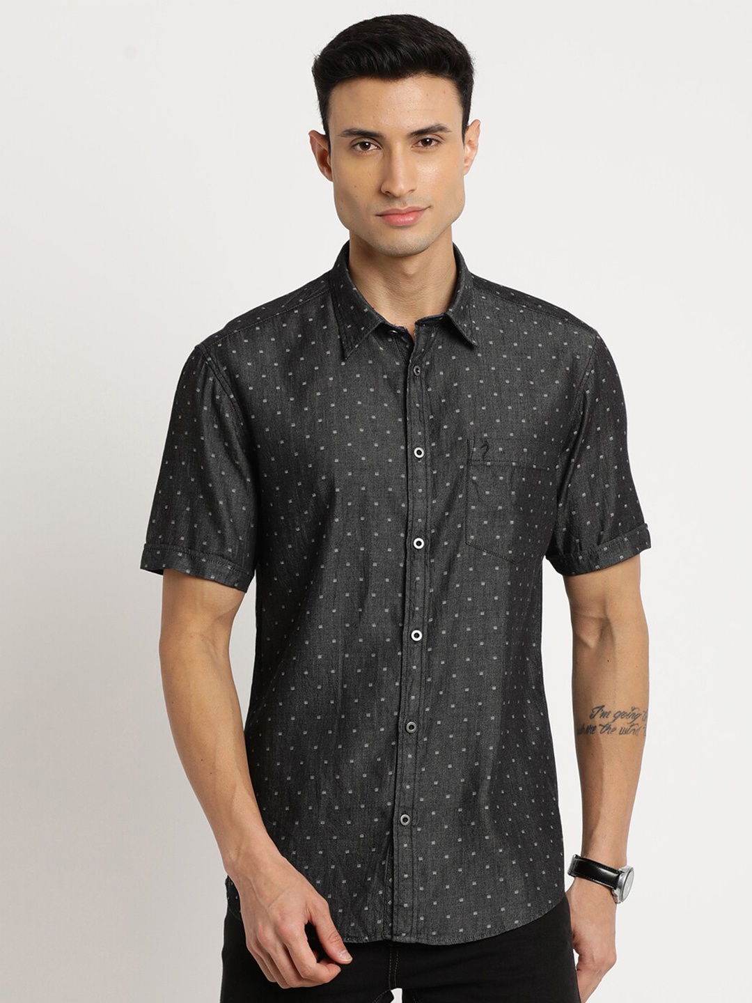 

Indian Terrain Men Chiseled Slim Fit Printed Cotton Casual Shirt, Black