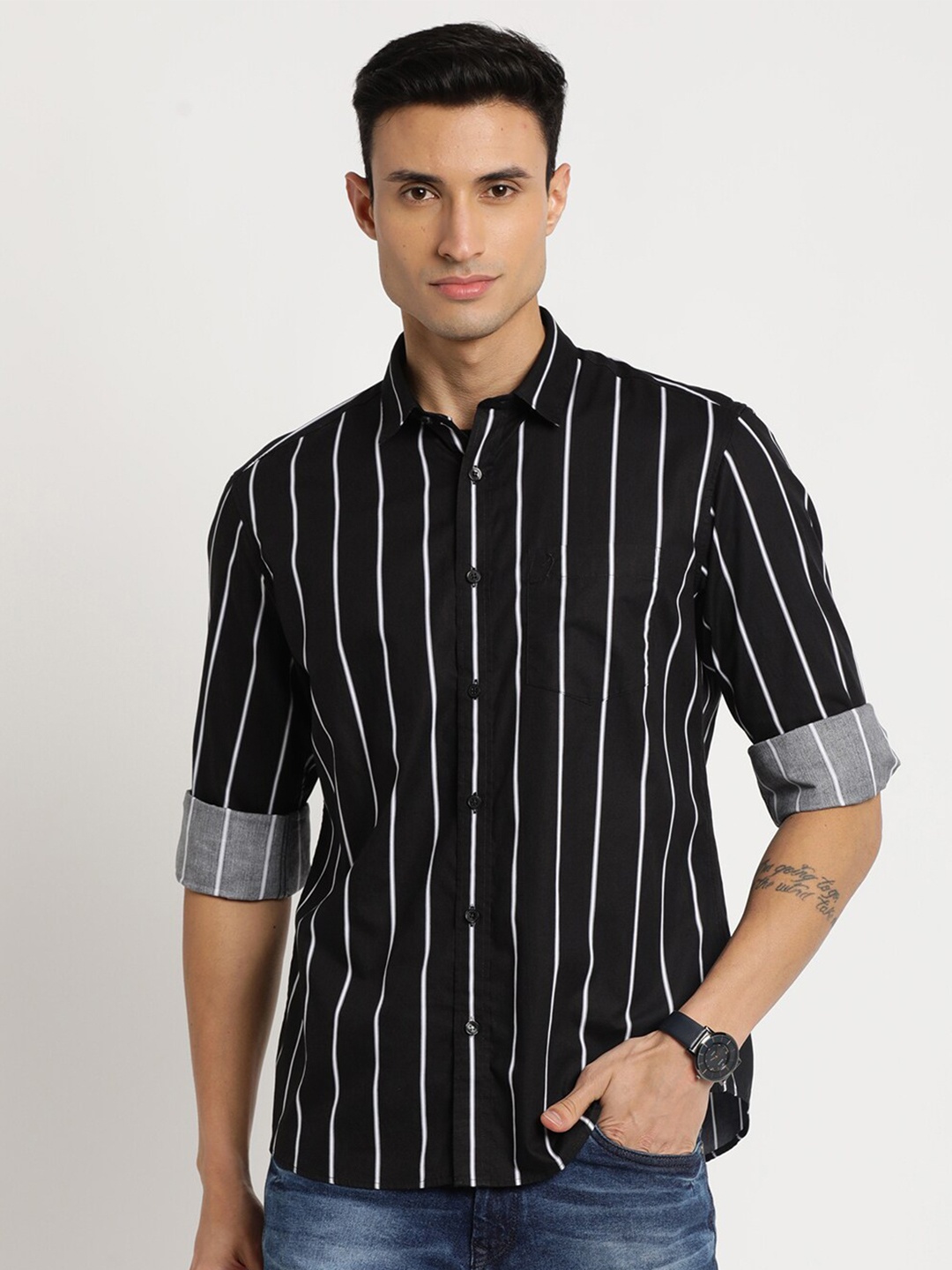 

Indian Terrain Men Chiseled Slim Fit Striped Cotton Casual Shirt, Black