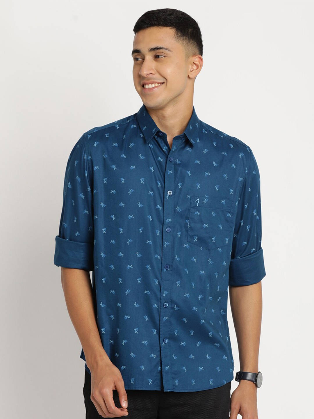 

Indian Terrain Men Chiseled Slim Fit Printed Cotton Casual Shirt, Blue