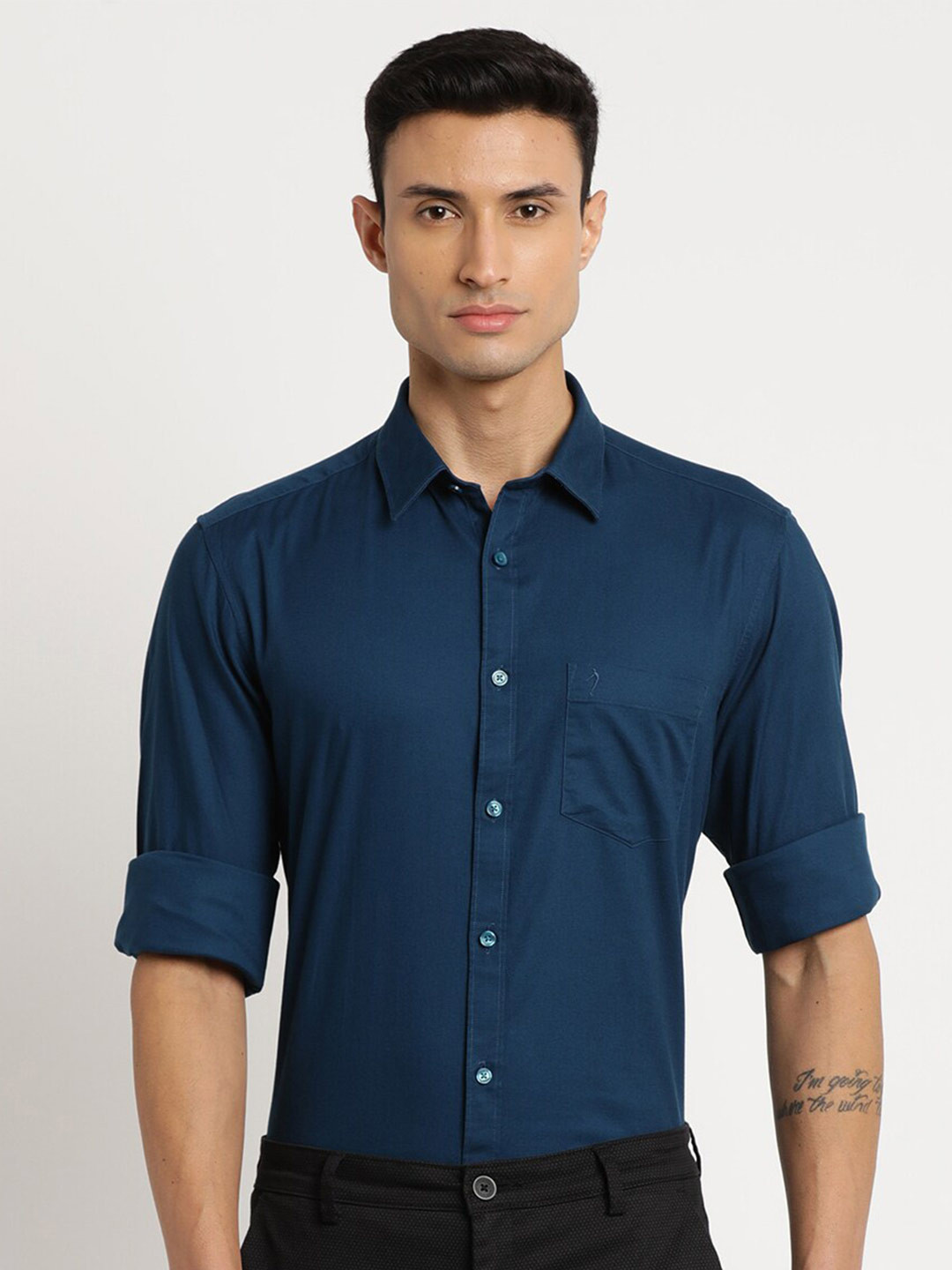 

Indian Terrain Men Plus Size Pure Cotton Chiseled Slim Fit Casual Shirt, Blue