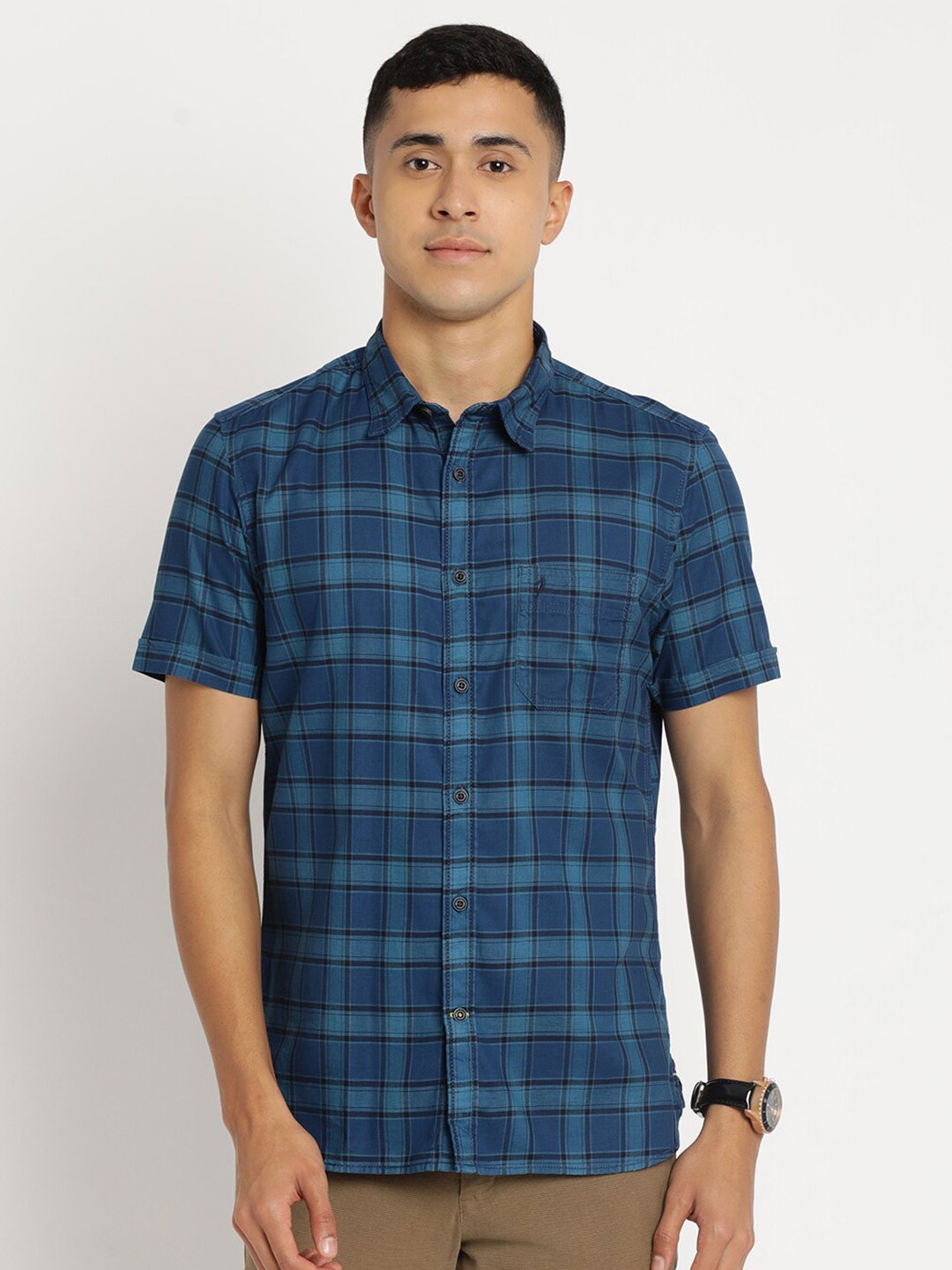 

Indian Terrain Men Plus Size Pure Cotton Chiseled Slim Fit Checked Casual Shirt, Blue