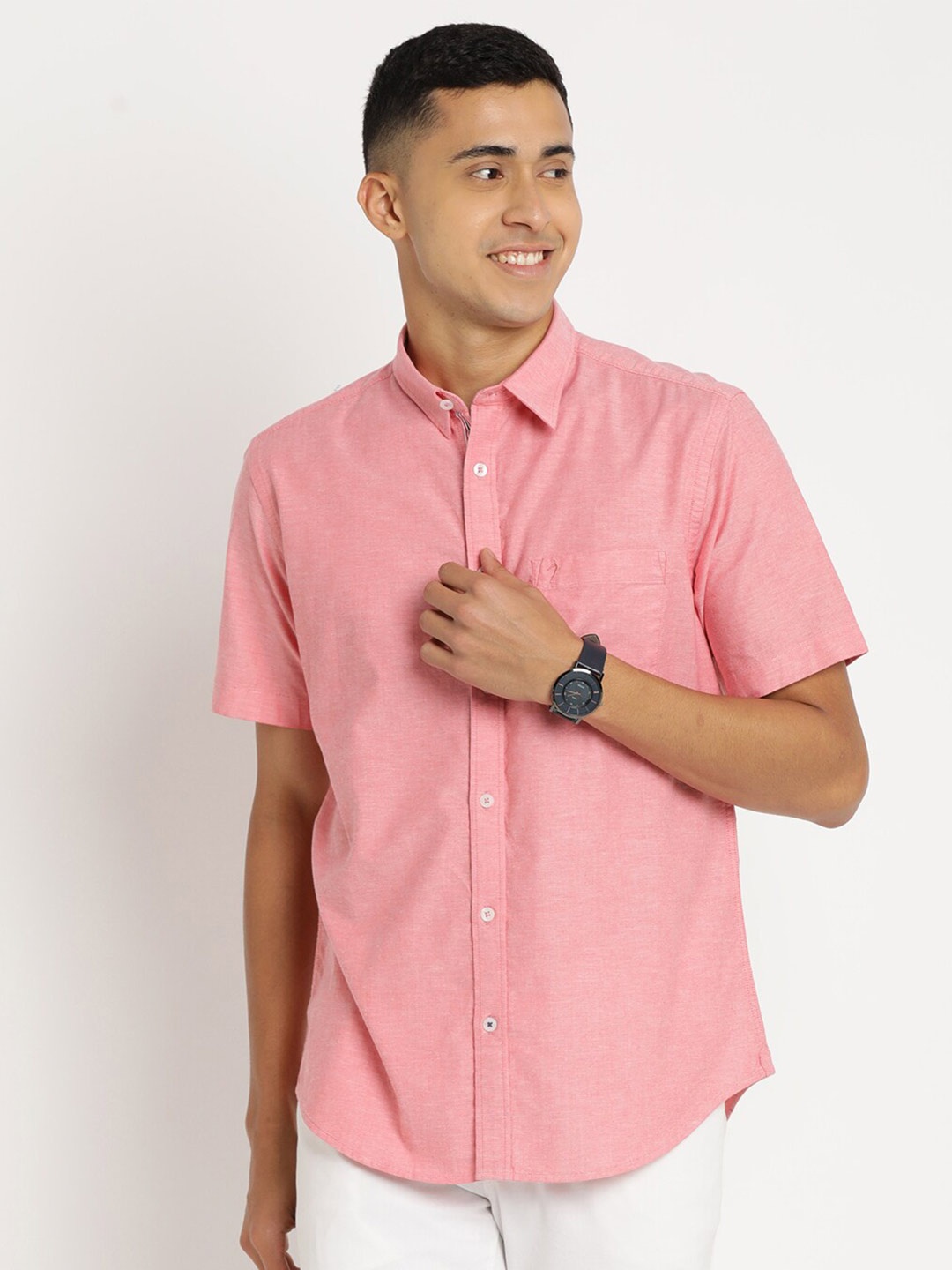 

Indian Terrain Men Cotton Chiseled Slim Fit Casual Shirt, Pink