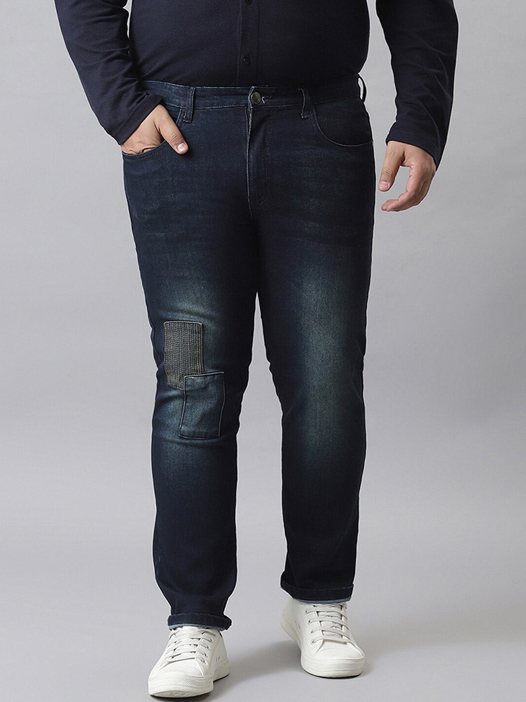 

Instafab Plus Men Plus Size Relaxed Fit Mildly Distressed Light Fade Stretchable Jeans, Navy blue