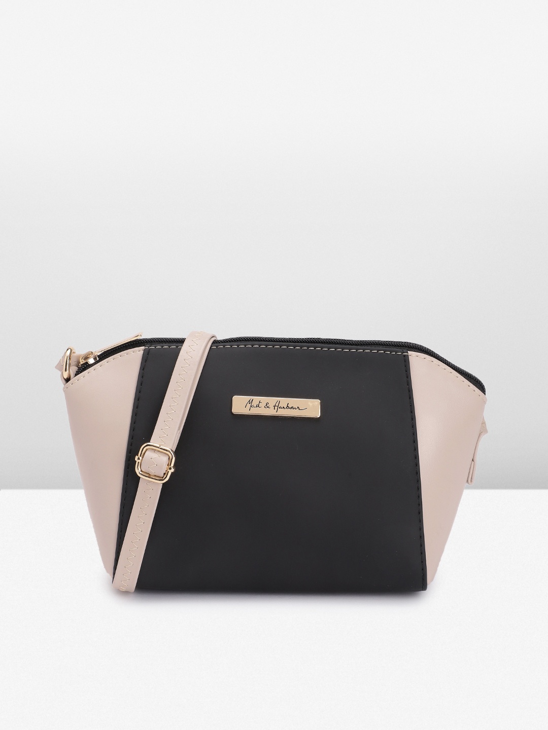 

Mast & Harbour Women Solid Sling Bag, Black
