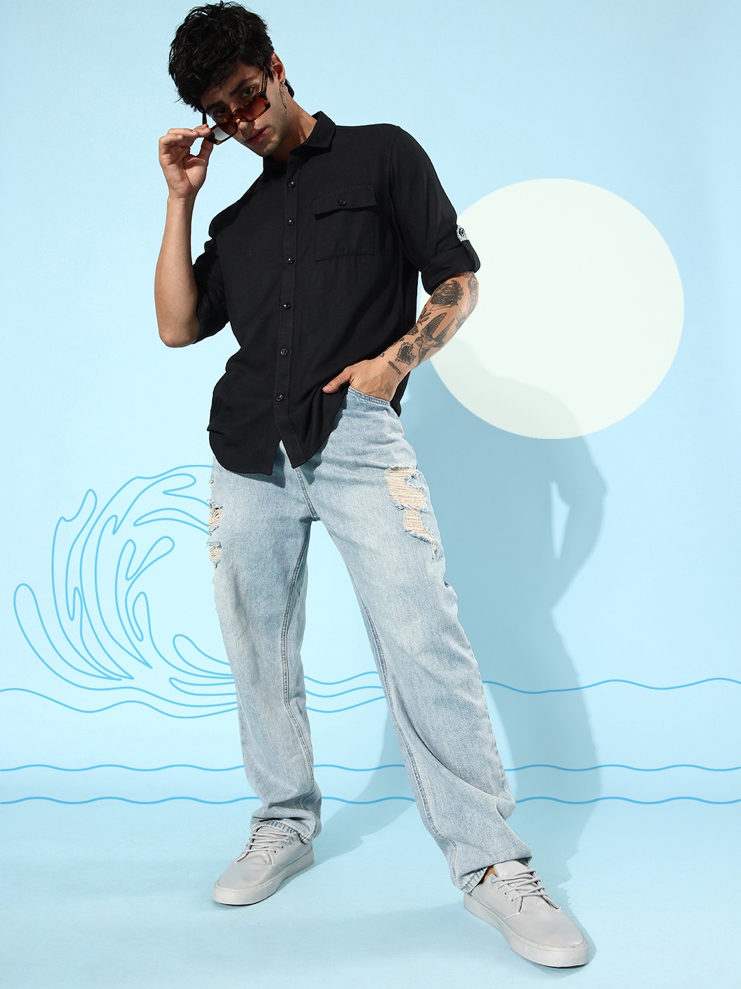 

Mast & Harbour Men Solid Roll Up Sleeves Opaque Casual Shirt, Black