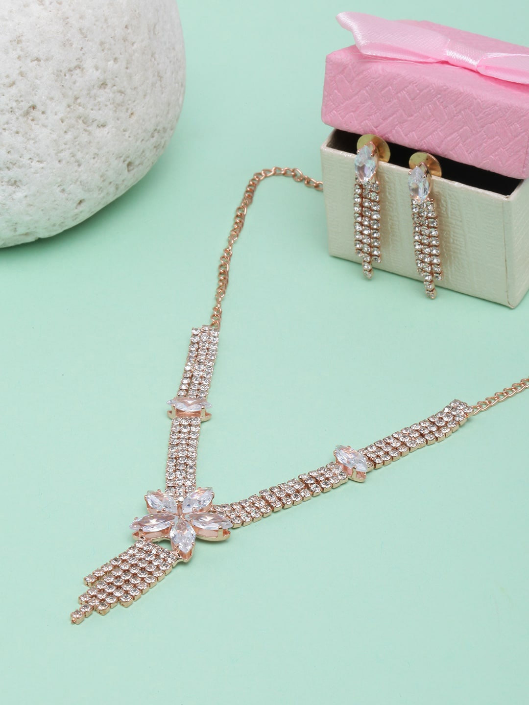 

DIVA WALK Gold Plated Stone Studded Jewellery Set