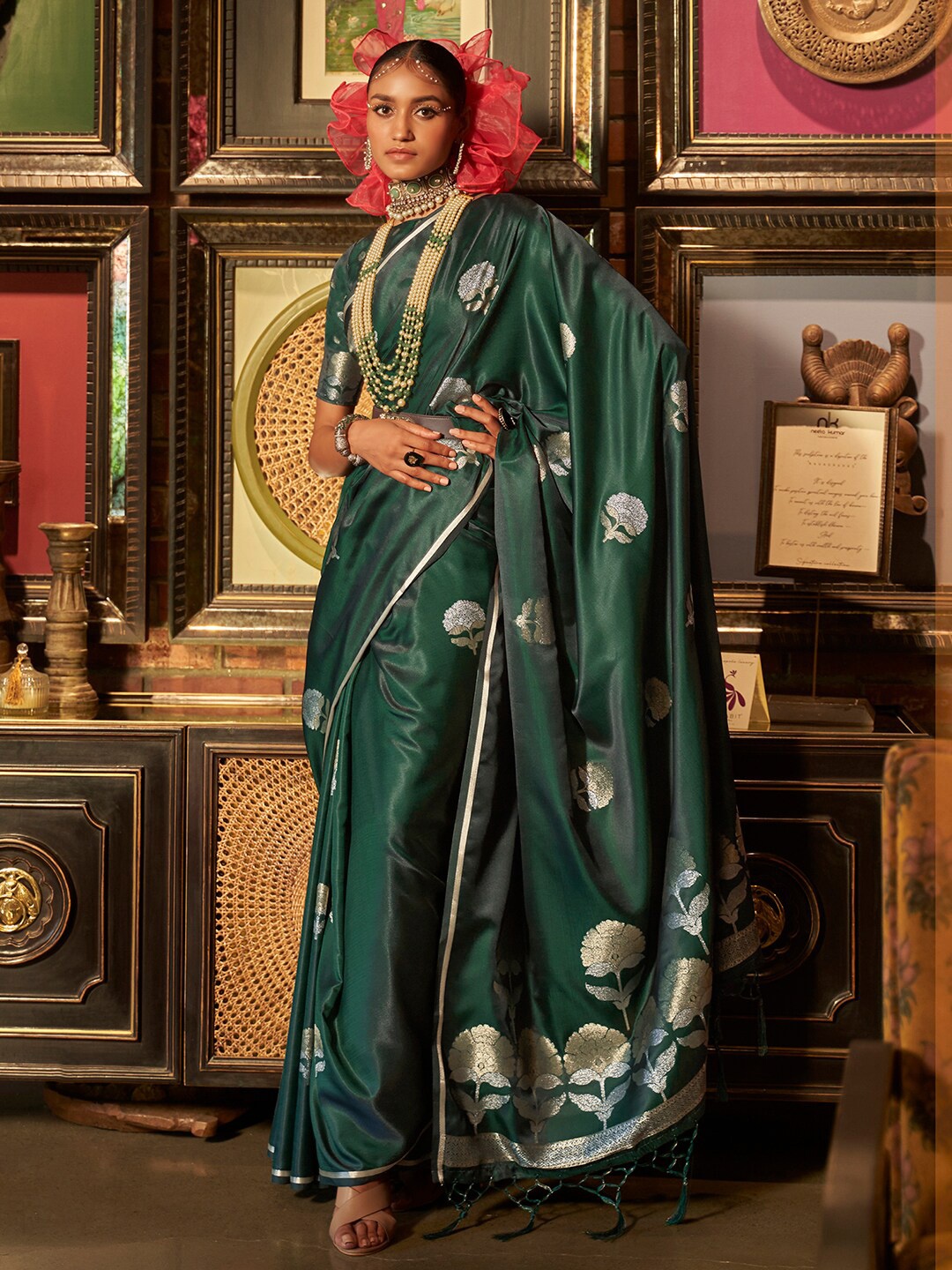 

Mitera Ethnic Motifs Zari Silk Blend Banarasi Saree, Green