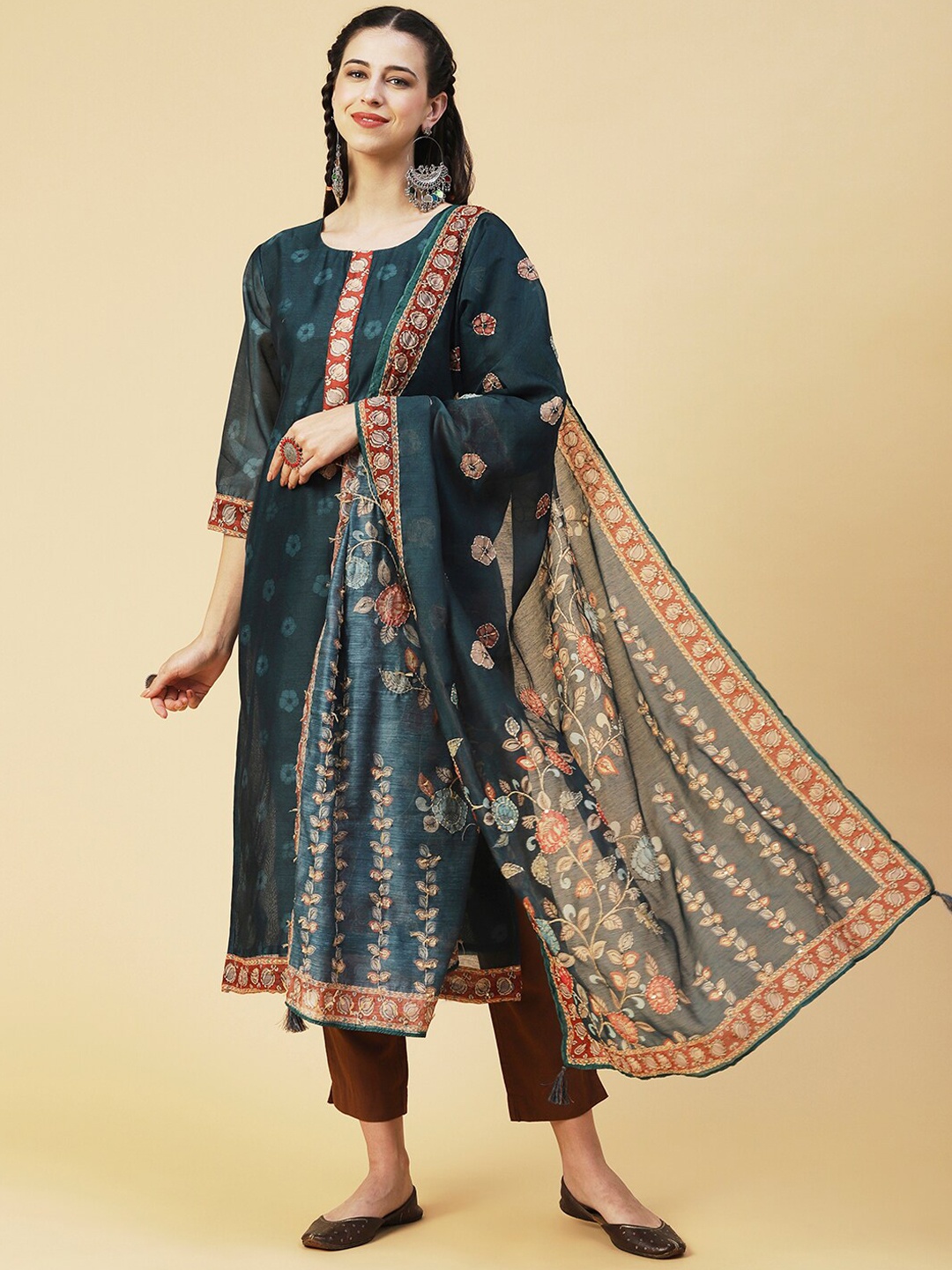 

FASHOR Floral Printed Thread Work Chanderi Silk Kurta with Dupatta, Green