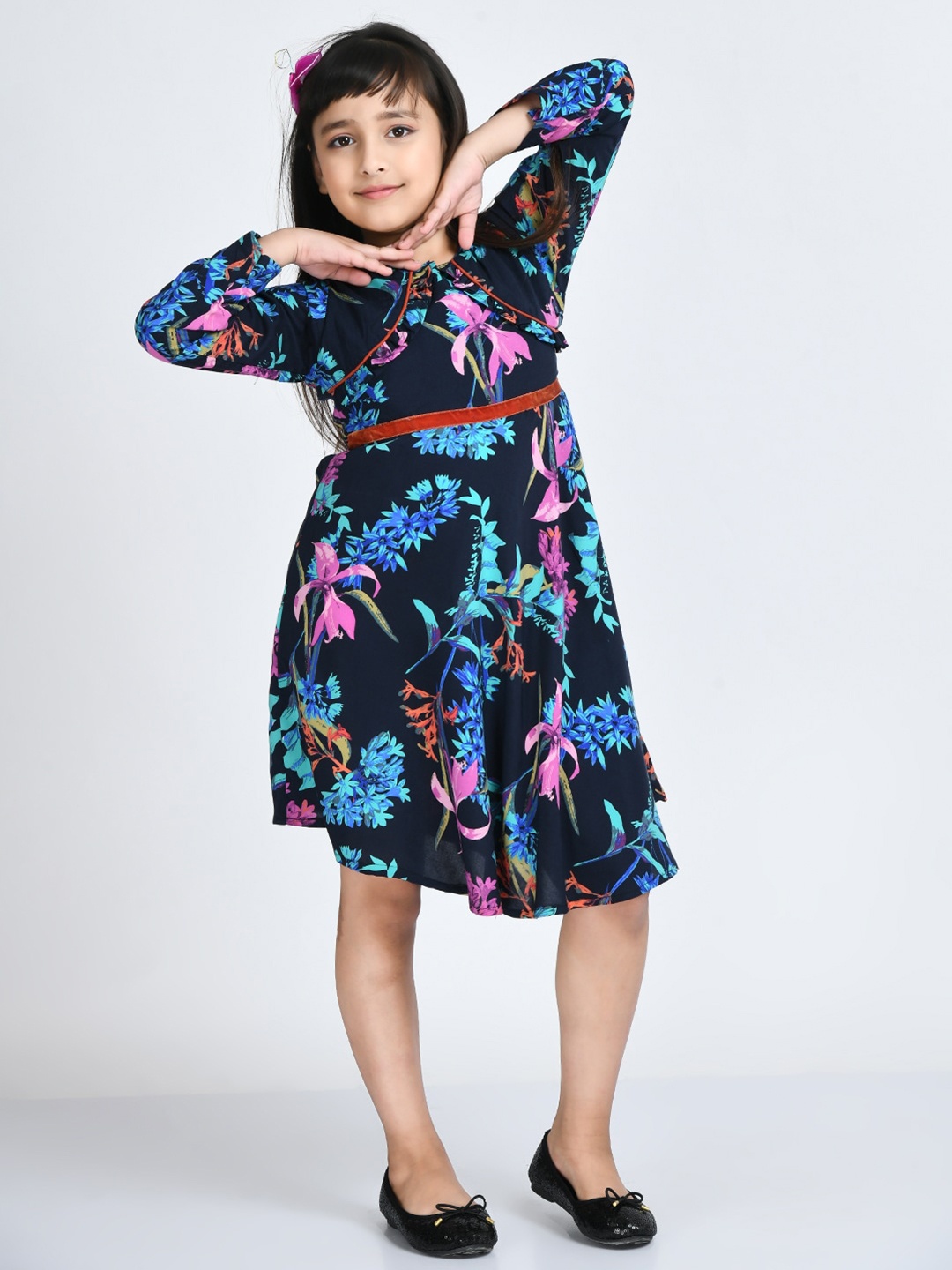 

Bella Moda Black Floral Dress