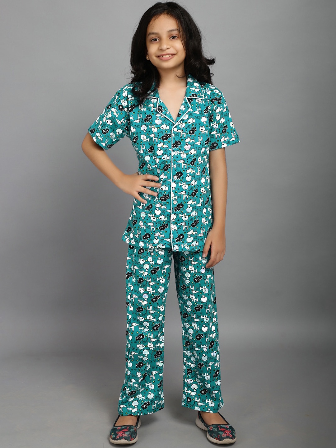 

Ninos Dreams Girls Printed Night suit, Green