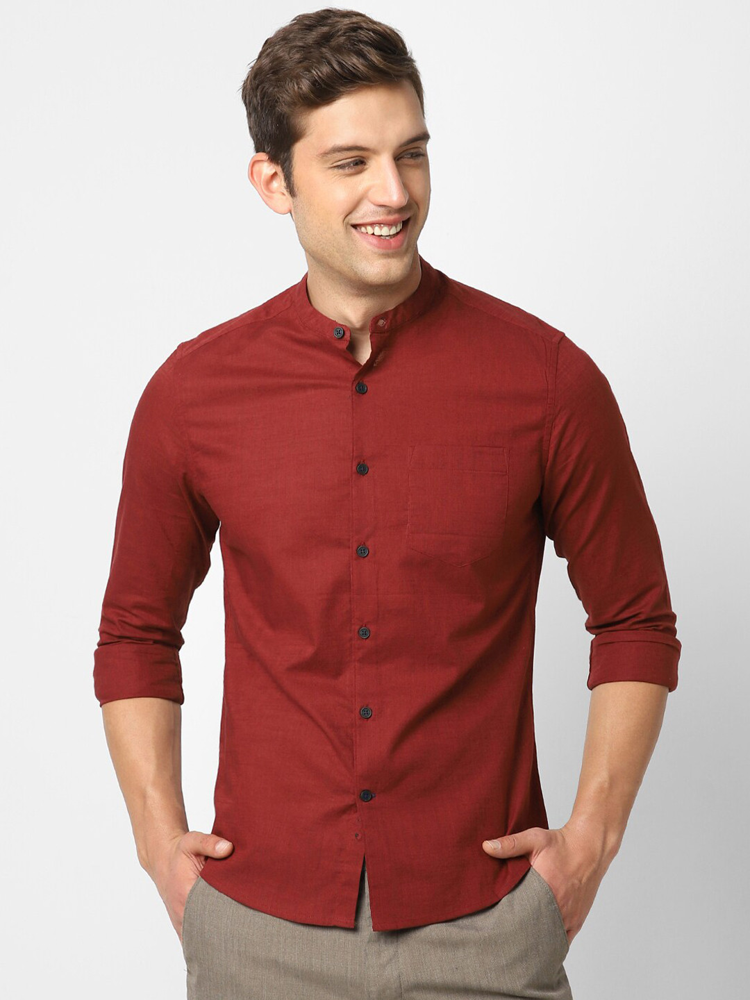 

VASTRADO Men Solid Casual Cotton Shirt, Maroon