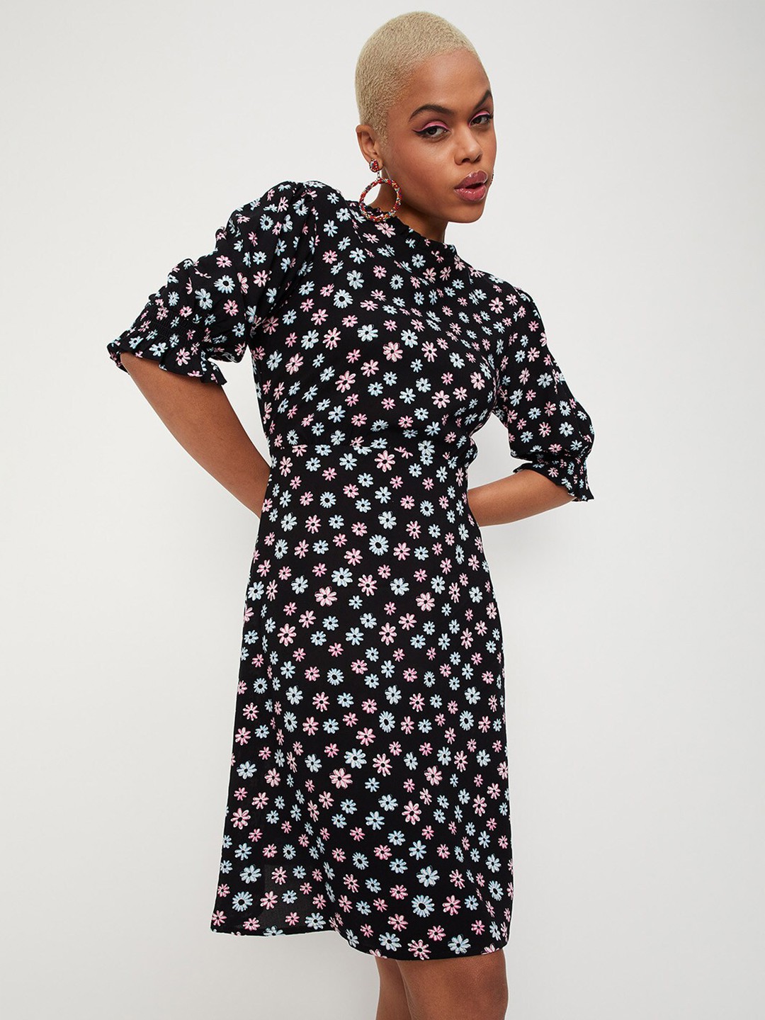 

max Puff Sleeves Dress, Black