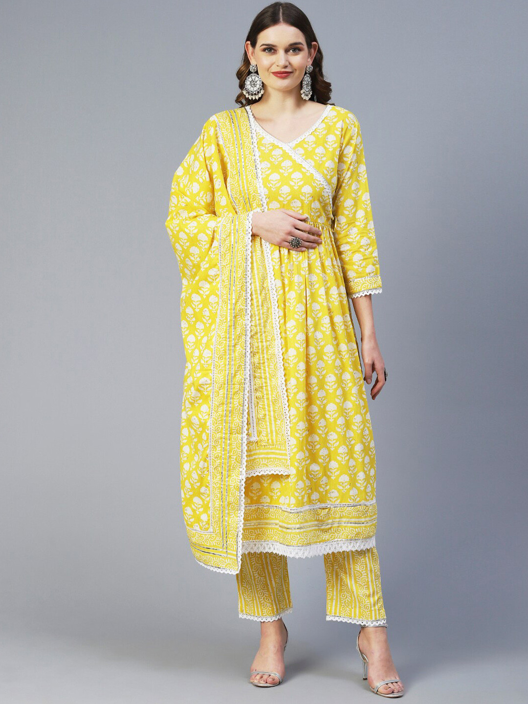 

FASHOR Women Floral Printed Angrakha Pure Cotton Kurta with Trousers & With Dupatta, Yellow