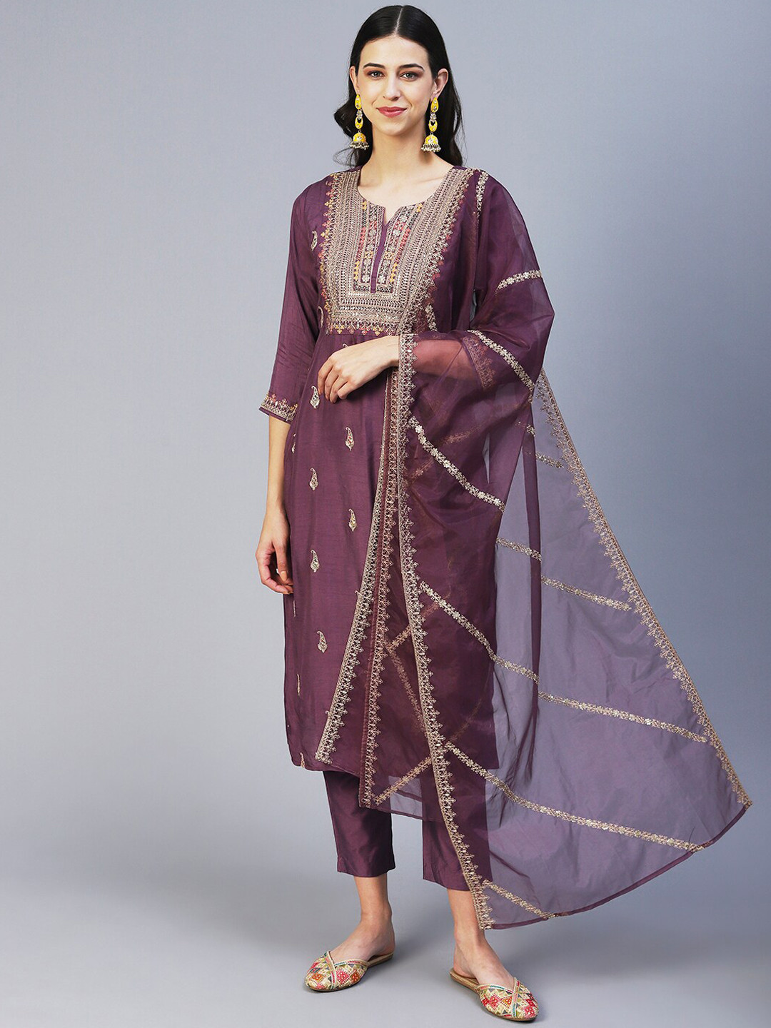 

FASHOR Women Ethnic Motifs Embroidered Sequinned Kurta with Trousers & With Dupatta, Lavender