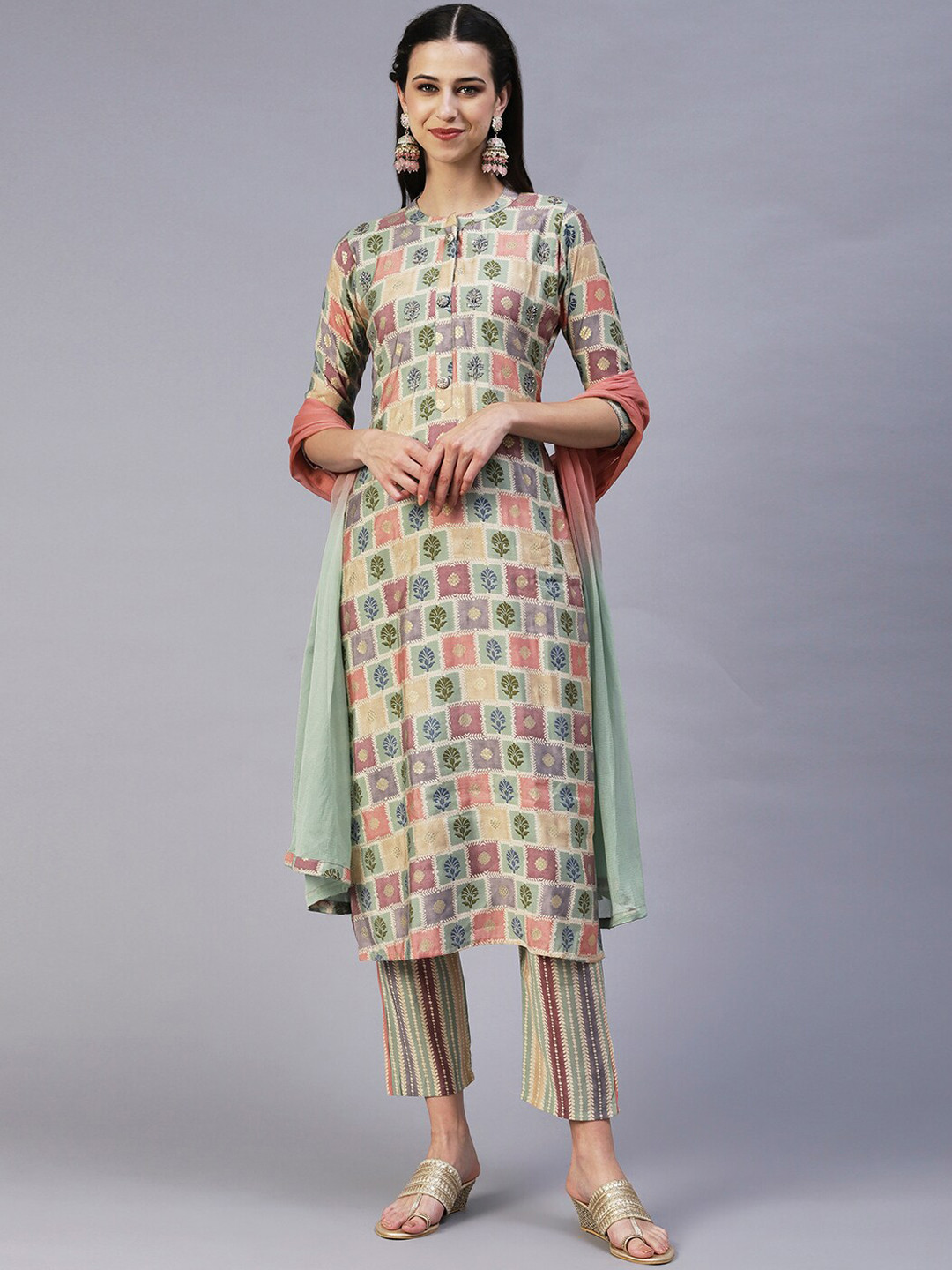 

FASHOR Women Floral Printed Kurta with Trousers & With Dupatta, Green