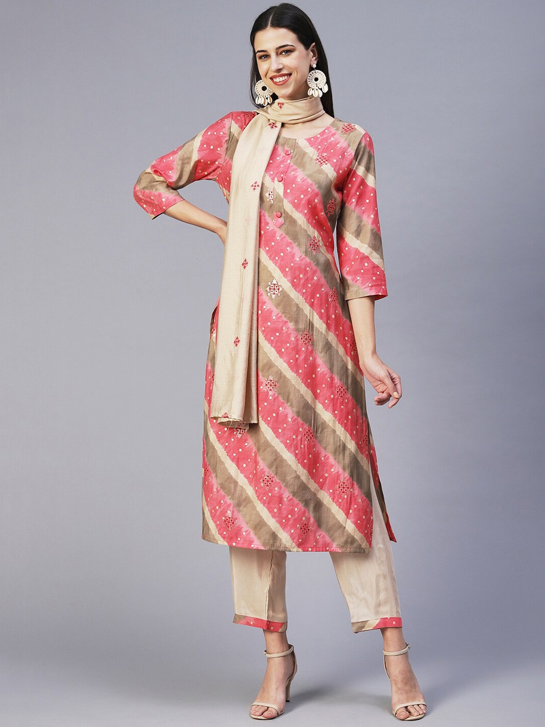 

FASHOR Women Pink Leheriya Embroidered Sequinned Kurta with Trousers & With Dupatta