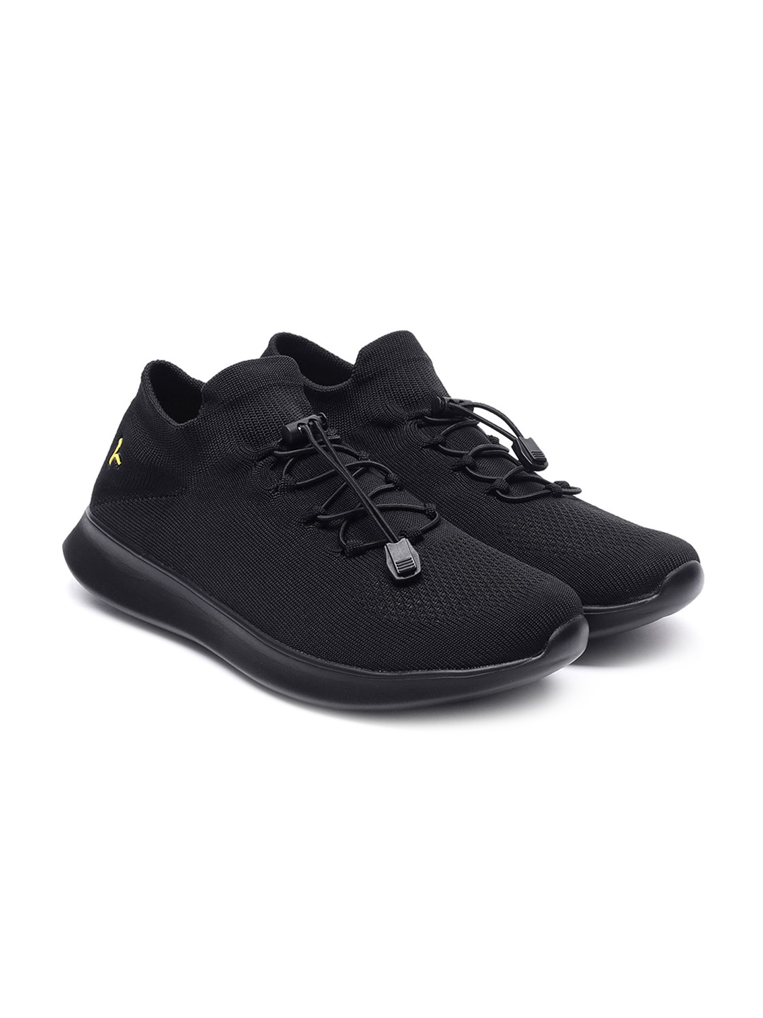 

Flying Machine Men Textile Walking Shoes, Black